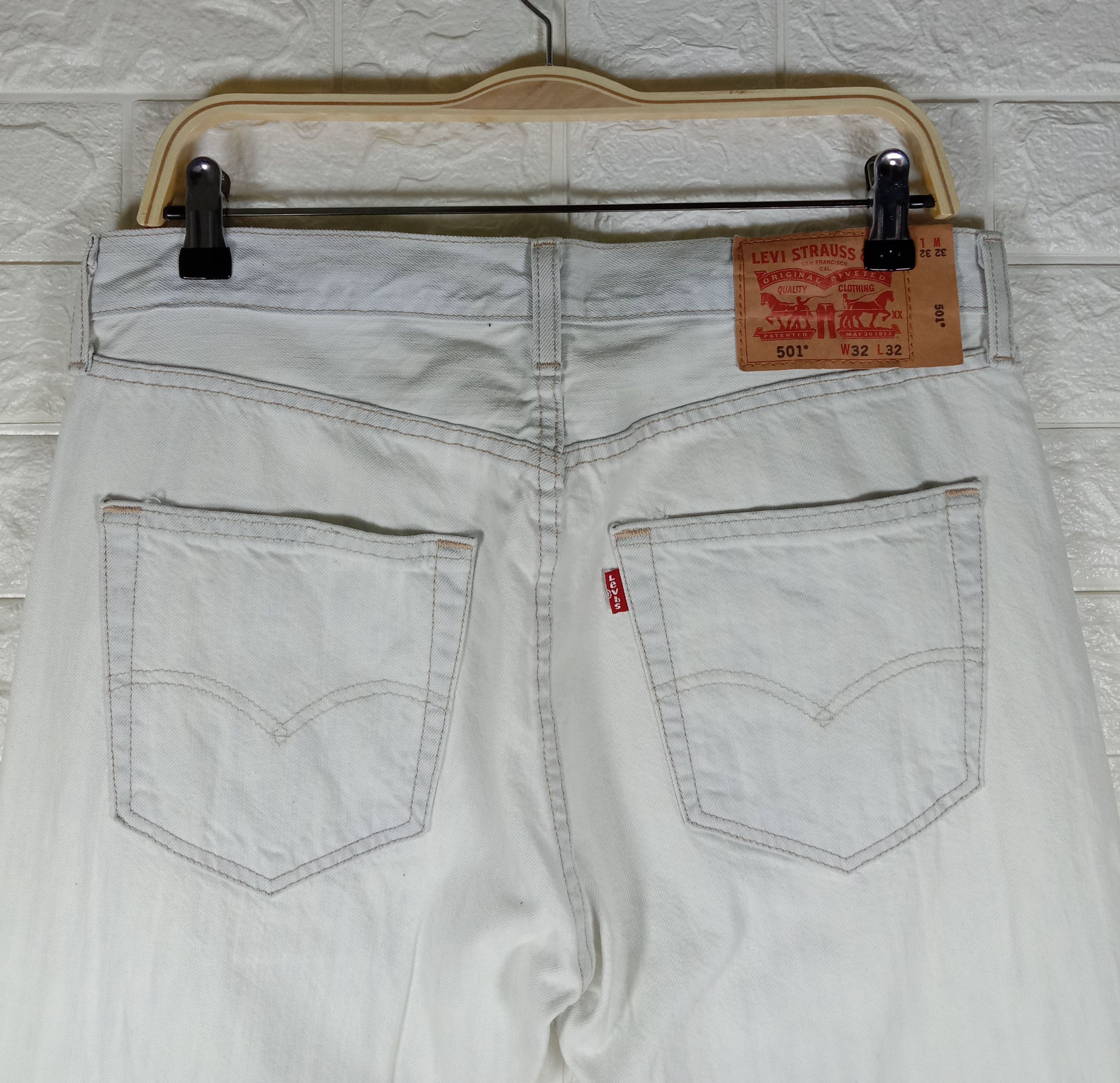 Levi's Vintage Levi's 501 Jeans Light Wash Denim Size US 32 / EU 48 - 8 Thumbnail