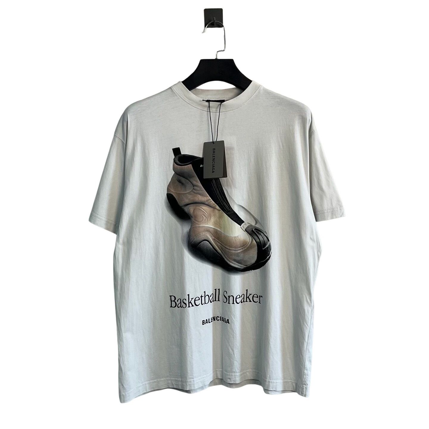 Balenciaga Balenciaga Basketball Sneaker Graphic T-Shirt Size L Size US L / EU 52-54 / 3 - 1 Thumbnail