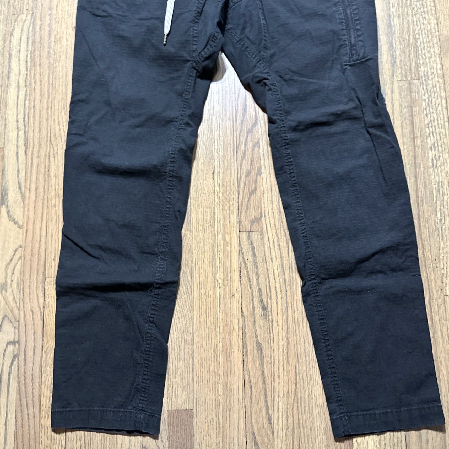 Vuori Vuori Pants Men M Black Duraterrra Climber Ripstop Joggers Tapered Inseam 31in Athleisure Breathable Hiking Regular Style Jogger Pants Size US 31 - 6 Thumbnail