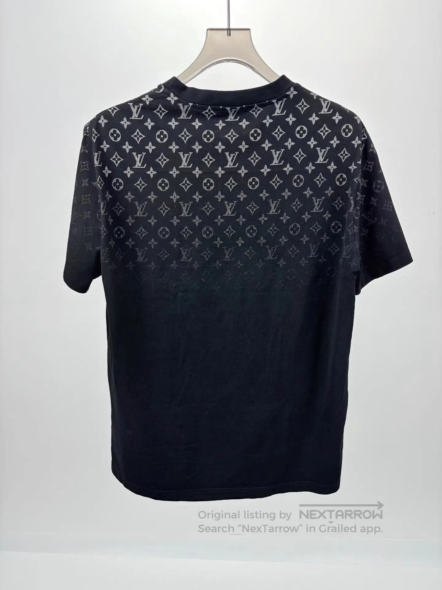 Louis Vuitton Black Short Sleeve Patterned T. Size US XL / EU 56 / 4 - 2 Thumbnail