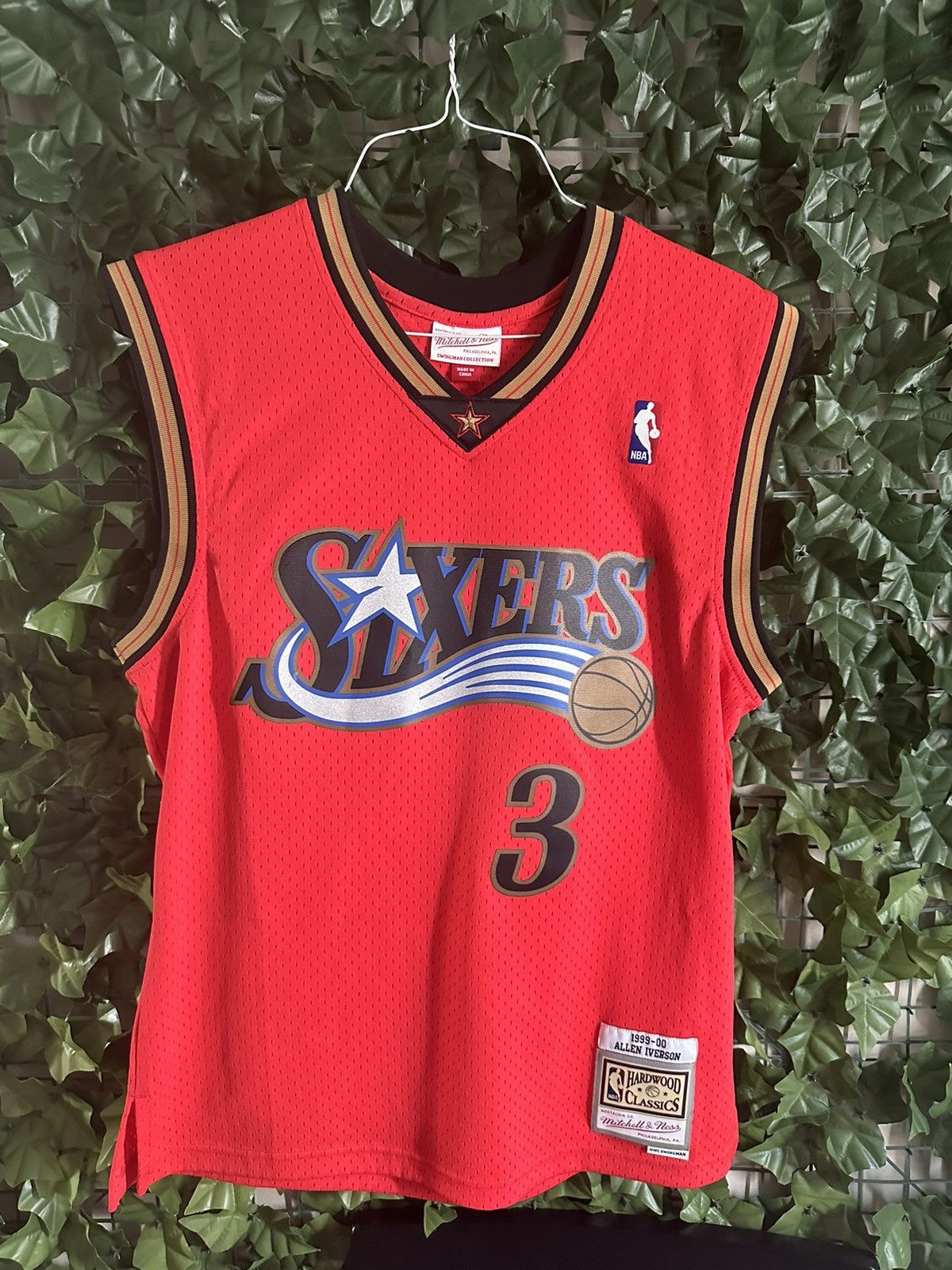 NBA Allen Iverson Hardwood Classics Jersey Size US M / EU 48-50 / 2 - 1 Preview