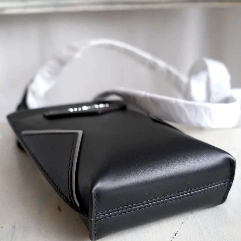 Givenchy Givenchy Bag Phone Pouch Size ONE SIZE - 6 Thumbnail