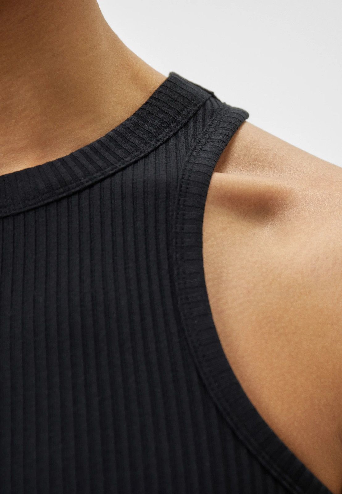 Han Kjobenhavn !DS! SS23 Han Kjobenhavn Light Ribbed Cropped Racer Top Size L / US 10 / IT 46 - 7 Thumbnail