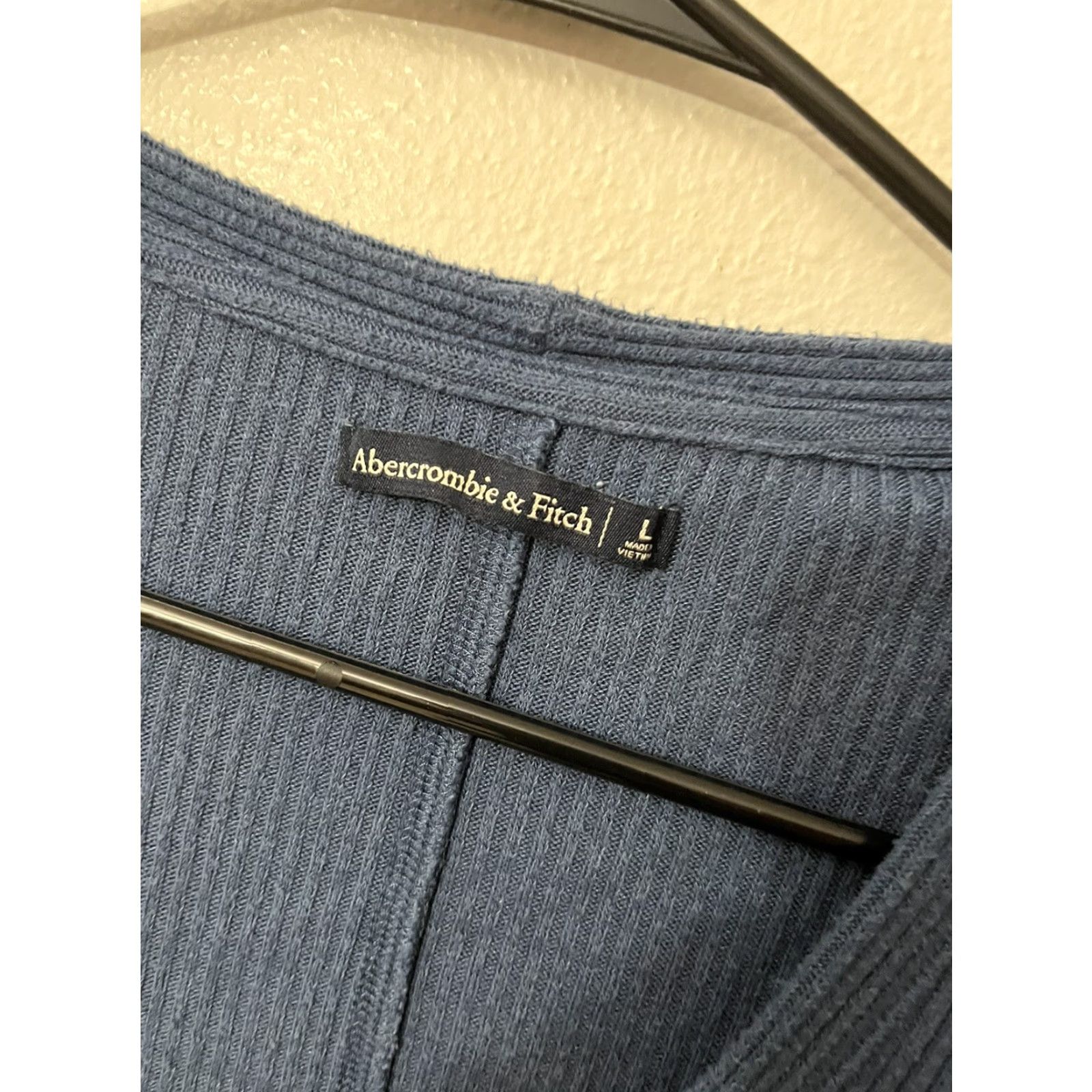 Abercrombie & Fitch Abercrombie & Fitch Cardigan Women L Blue Solid Tie Front Cable-Knit V-Neck Long Sleeve Cotton Blend Knit Size L / US 10 / IT 46 - 2 Thumbnail