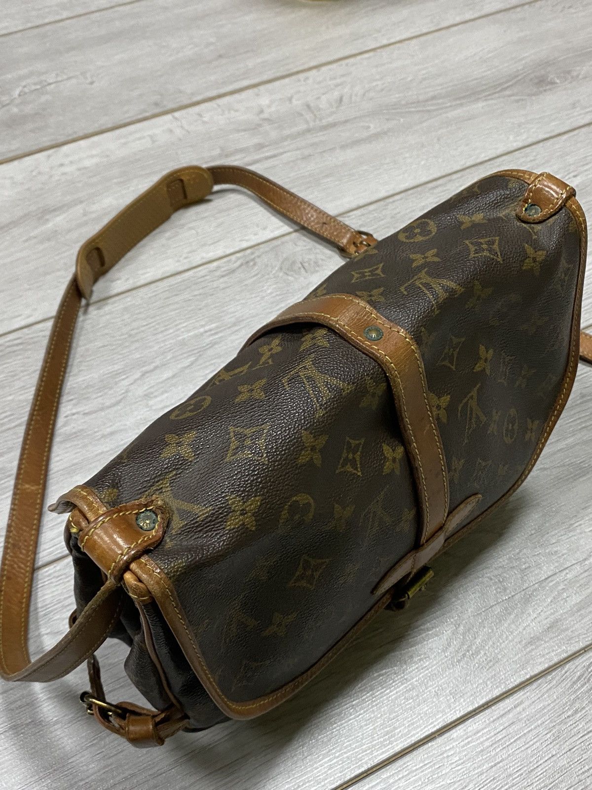 Louis Vuitton Louis Vuitton saumur crossbody bag LV monogram Size ONE SIZE - 12 Thumbnail