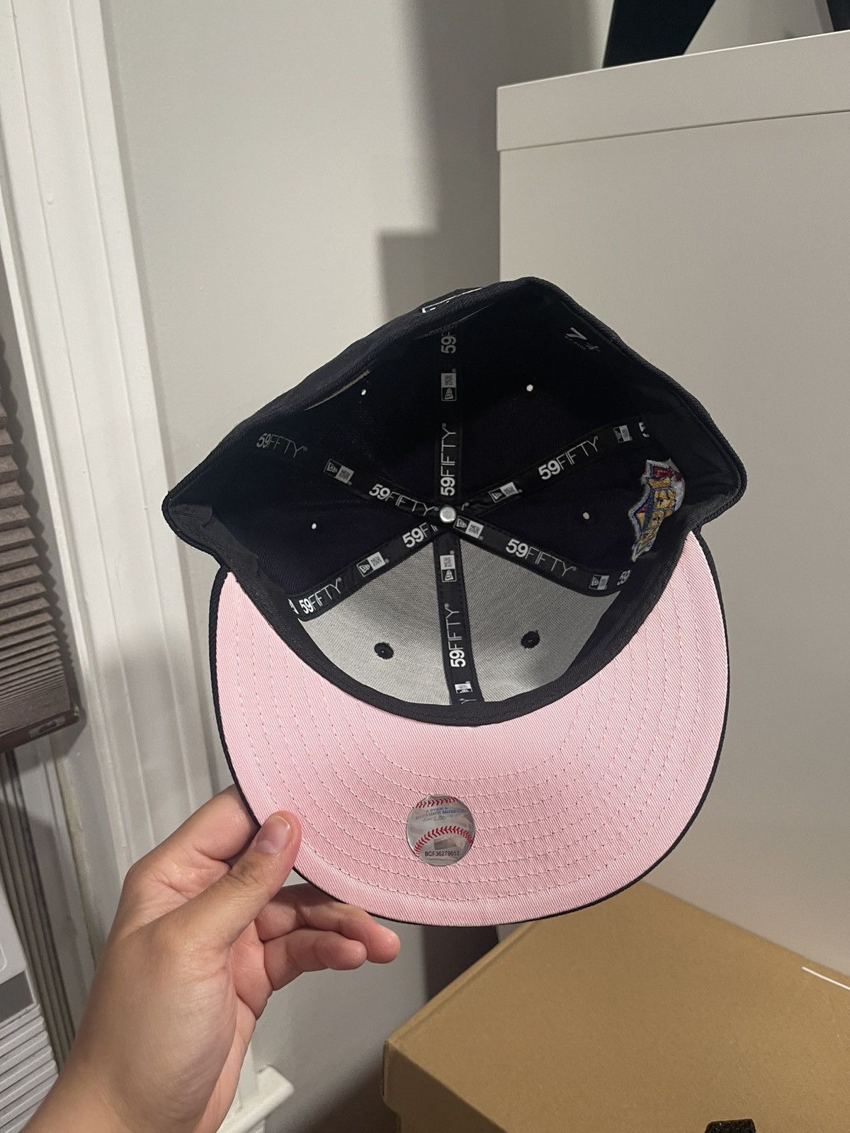 Other Hat Heaven ‘Pink UV’ New York Yankees Fitted Size 7 1/4 Size ONE SIZE - 3 Thumbnail