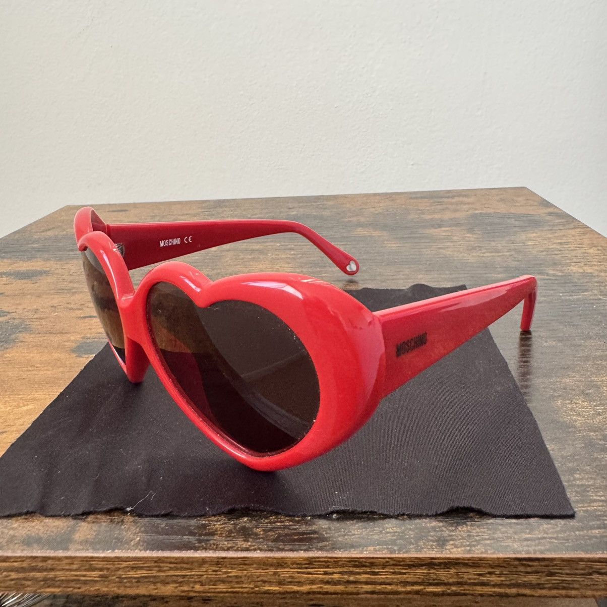 Moschino Vintage Moschino Heart Sunglasses Size ONE SIZE - 6 Thumbnail