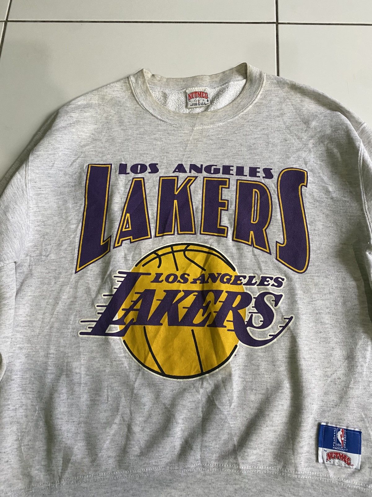 NBA × Nutmeg Vintage Las Angeles Lakers Basketball Size US L / EU 52-54 / 3 - 4 Thumbnail