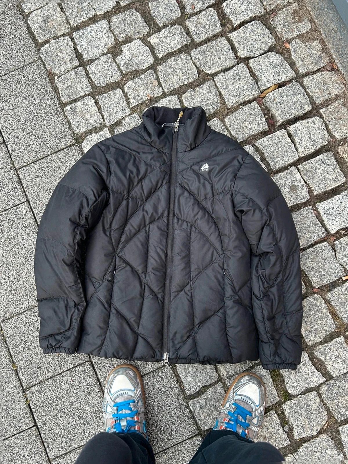 Nike ACG Nike acg puffer jacket down vintage streetwear classic Size L / US 10 / IT 46 - 1 Thumbnail