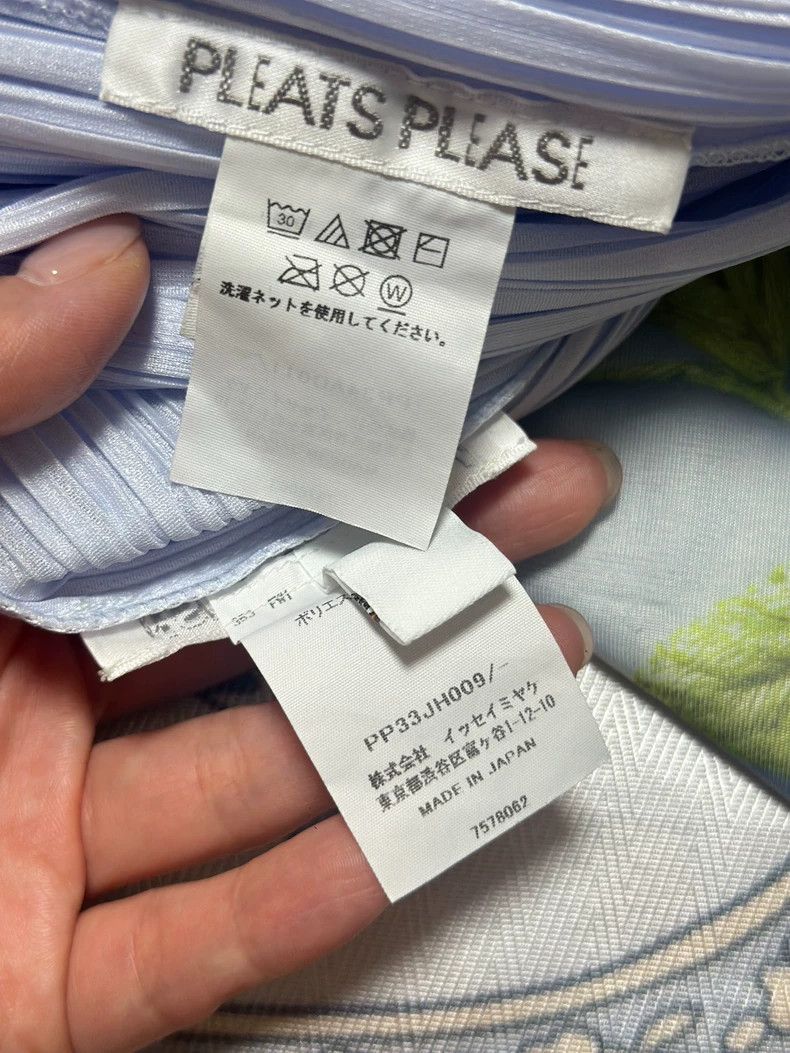 Issey Miyake Issey Miyake size:one size Blue pleated dress Size S / US 4 / IT 40 - 1 Thumbnail