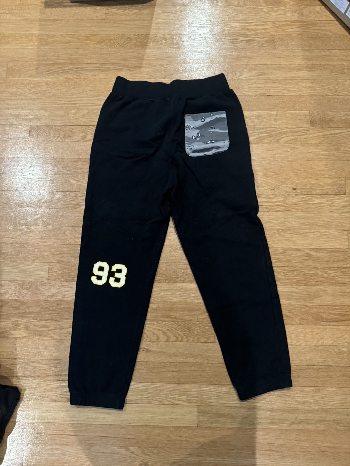 Bape Bape black and yellow joggers Size US 32 / EU 48 - 2 Thumbnail