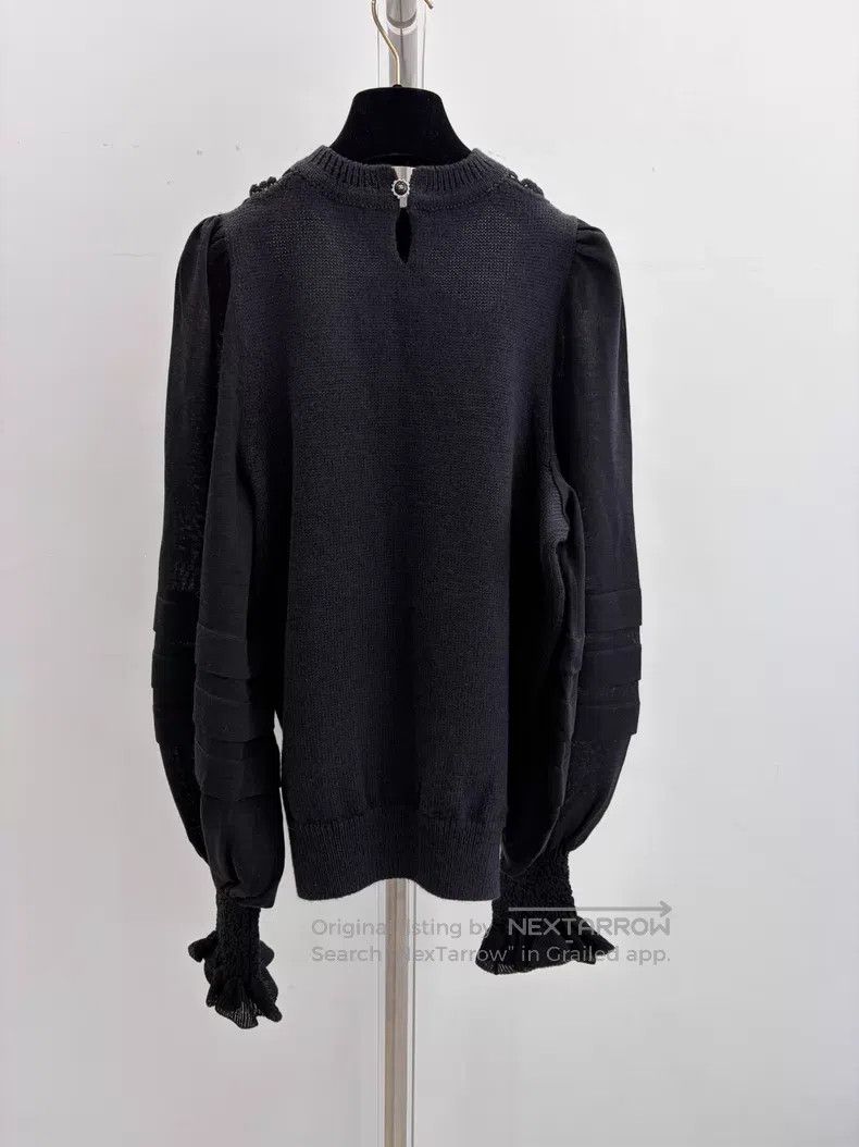 Chanel Chanel Hollow-out knitwear with neckline Size XS / US 0-2 / IT 36-38 - 2 Thumbnail