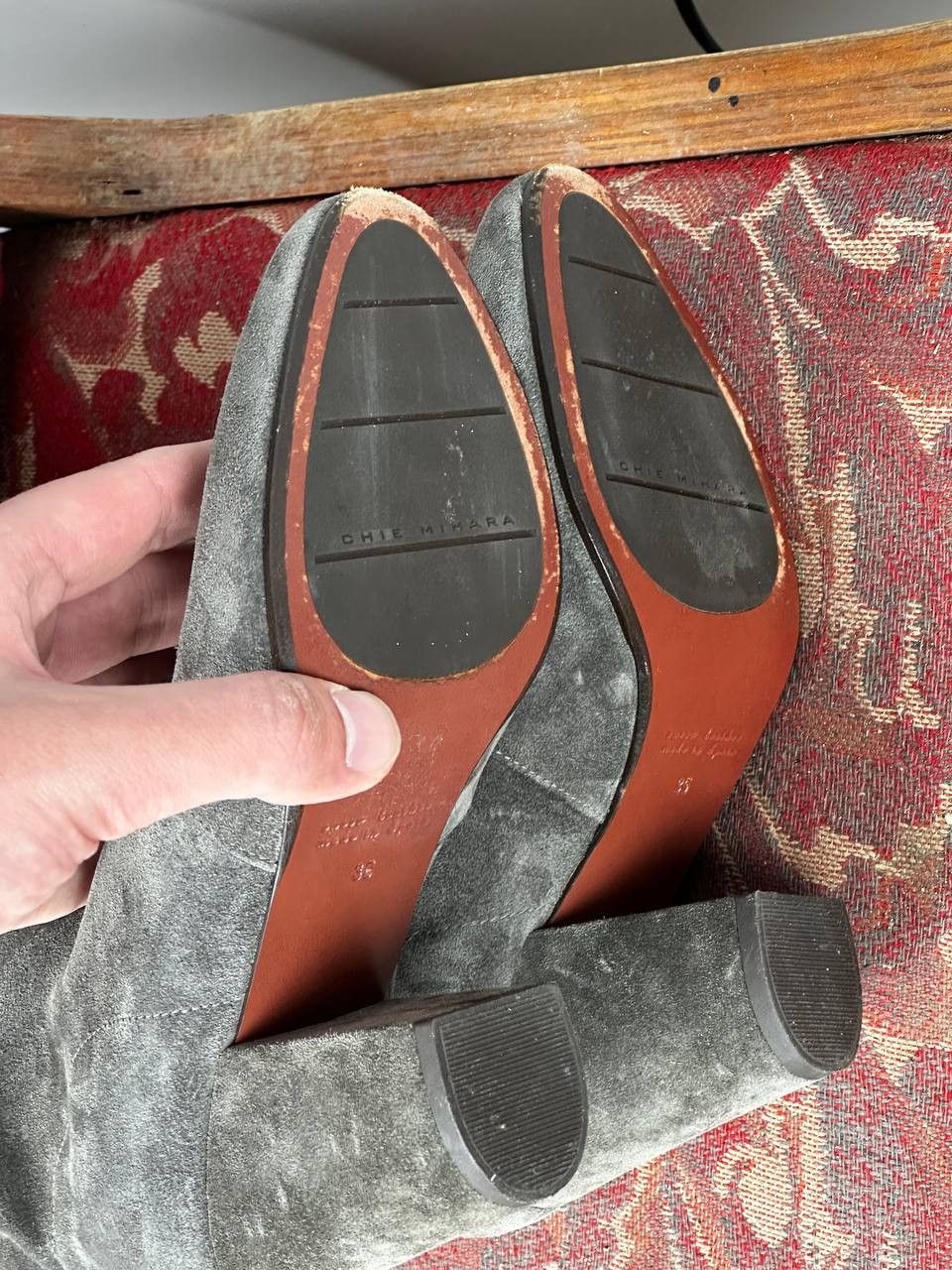 Japanese Brand Chie Mihara Avant Garde Grey Suede Shoes Size US 5 / IT 35 - 6 Thumbnail
