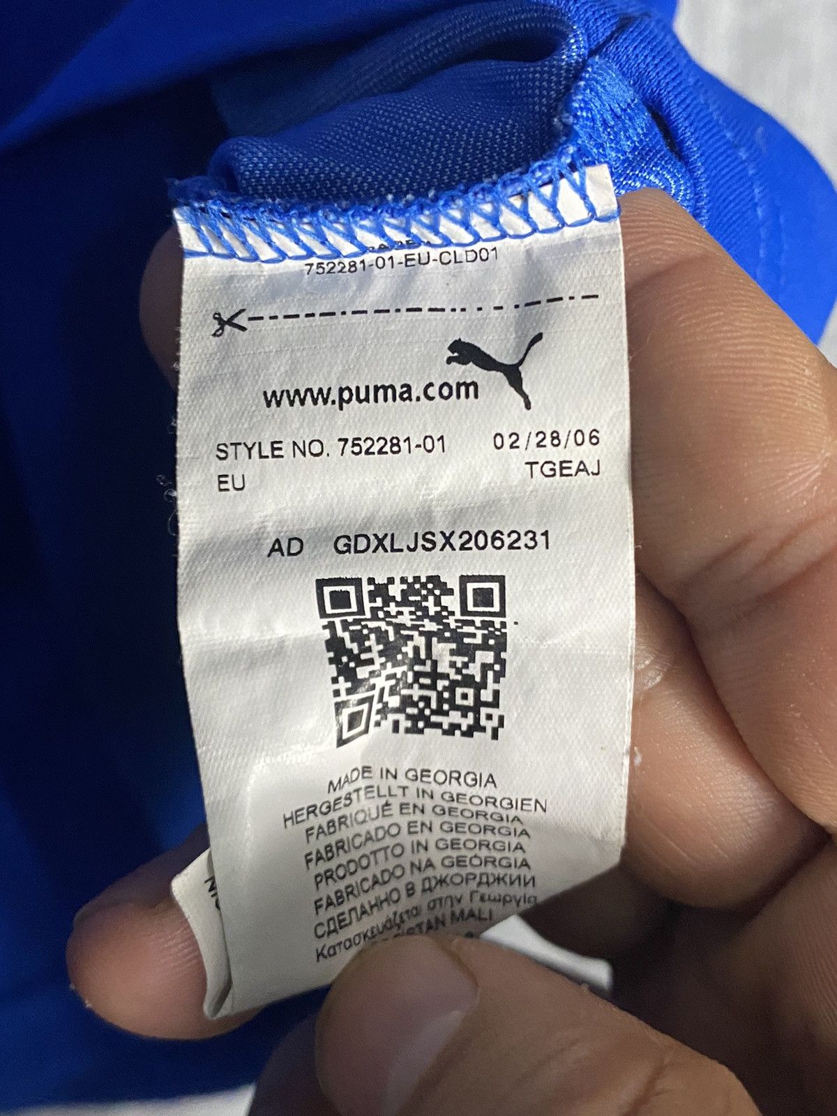 Puma 2017 Italy Puma Soccer Jersey National Team Winners Size US L / EU 52-54 / 3 - 4 Thumbnail