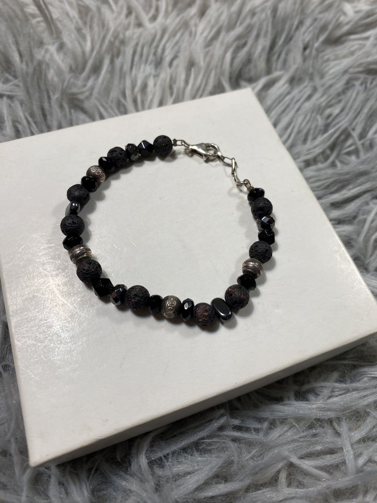 Japanese Brand × Jewelry × Vintage Handmade Lava Stone & Onyx Bracelet with 925 Silver Clasp Size ONE SIZE - 2 Thumbnail
