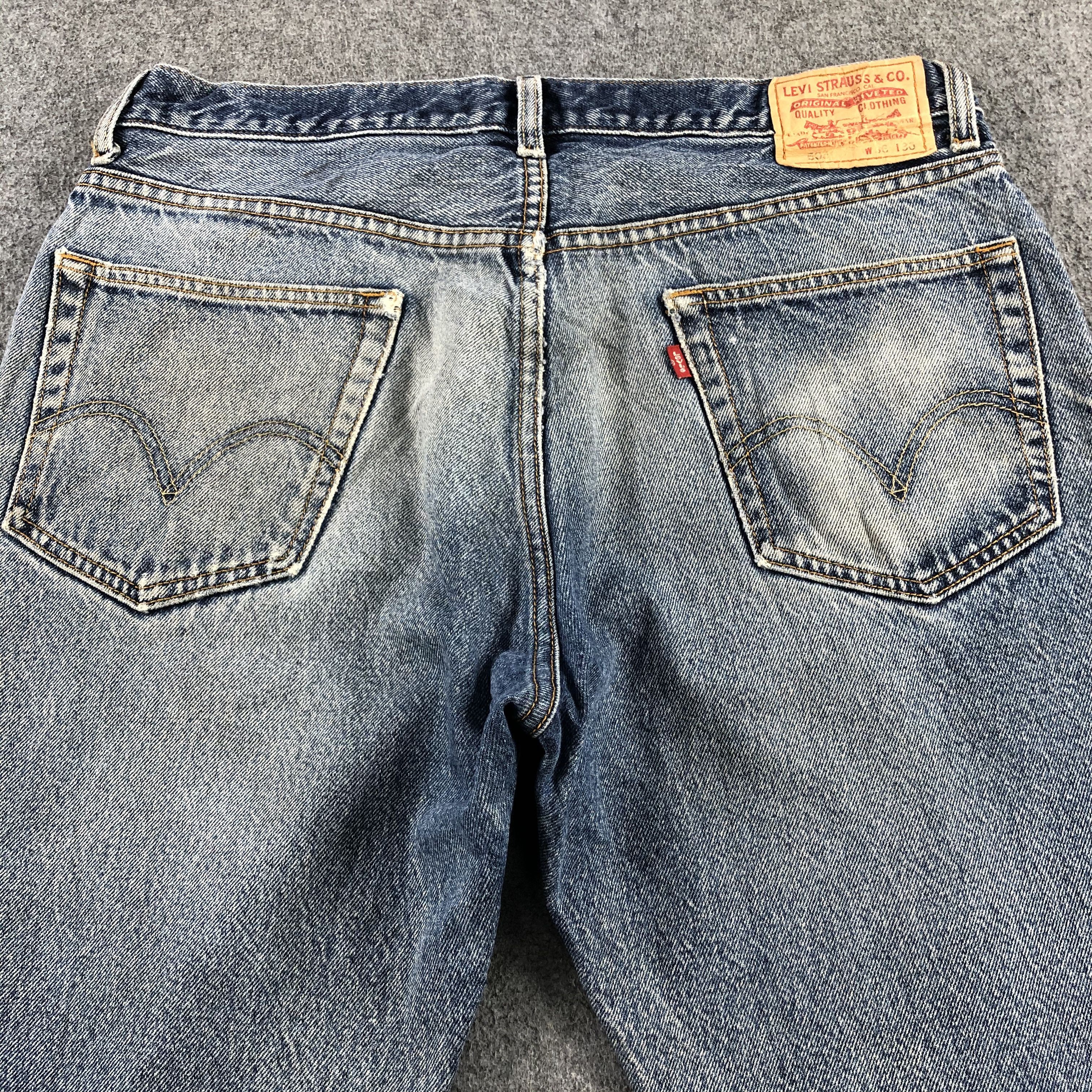 Levi's Vintage Blue Wash Levis 505 Jeans-J2224 Size US 35 - 4 Thumbnail