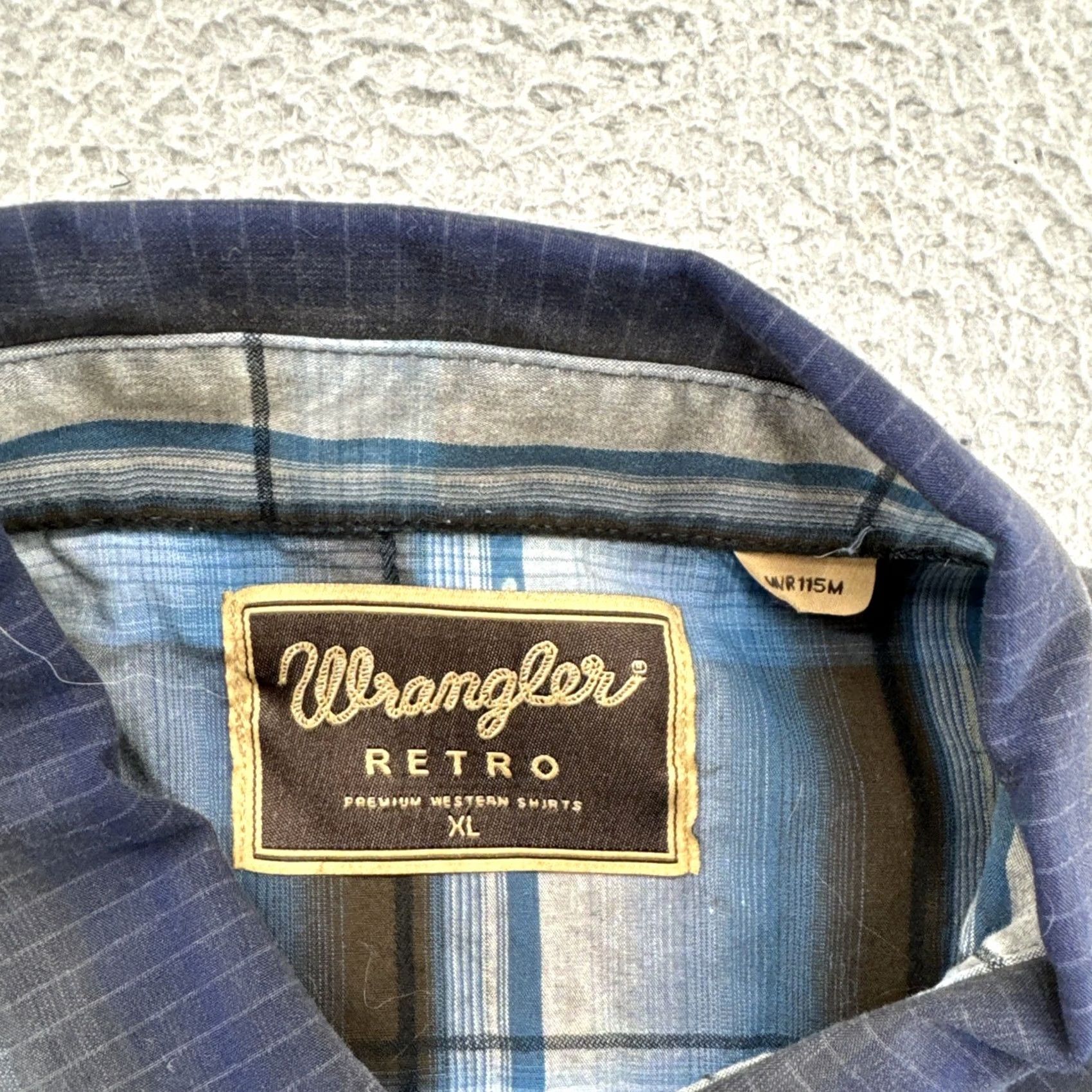 Wrangler Wrangler Mens Long Sleeve Retro Premium Pearl Snap Striped Shirt XL Blue Button-Up Casual Formal Workwear 80s 90s Cowboy Western Mens Size US XL / EU 56 / 4 - 3 Thumbnail