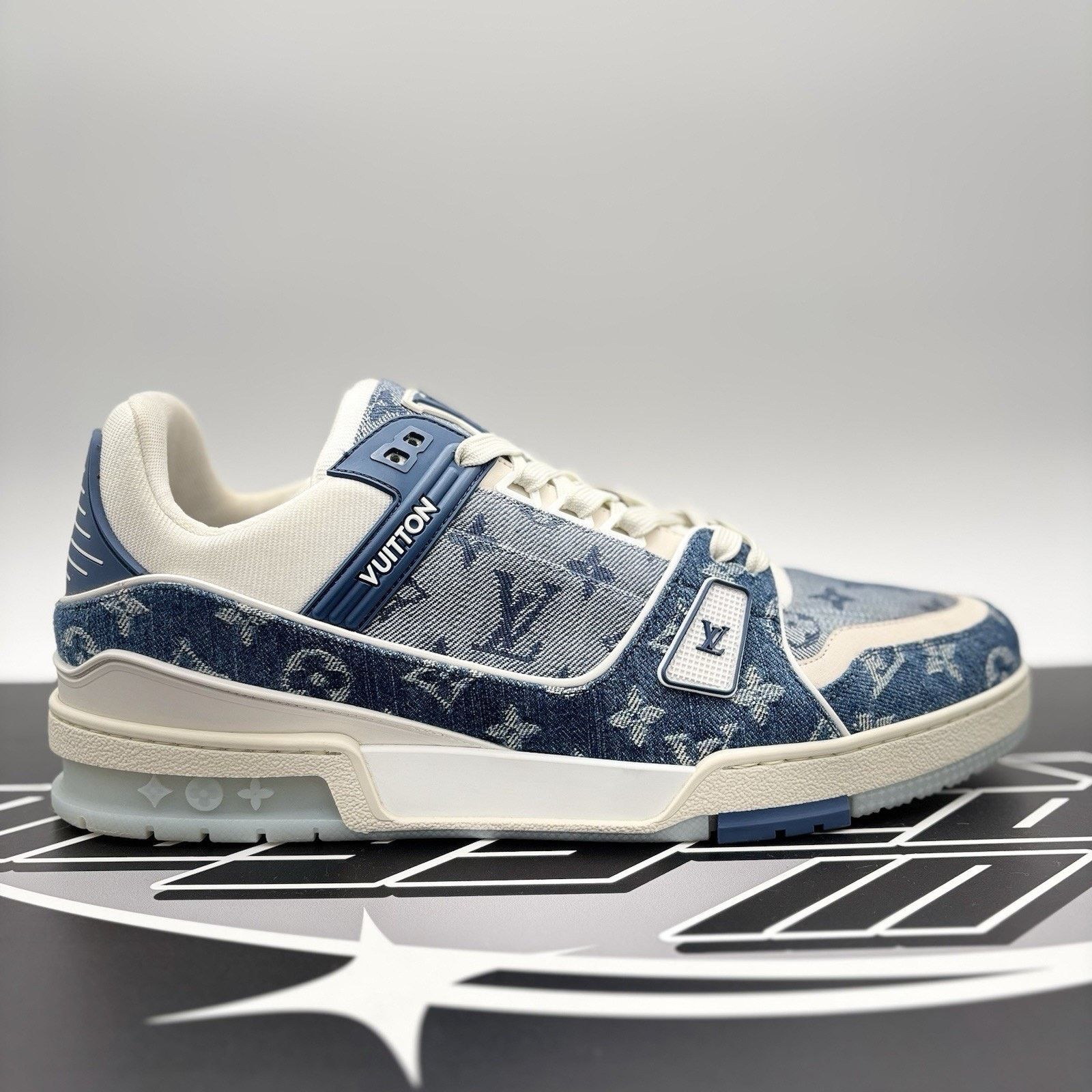 Louis Vuitton 12-12.5 US Louis Vuitton Trainer Denim ' Navy ' | EXCELLENT! Size US 12 / EU 45 - 2 Thumbnail