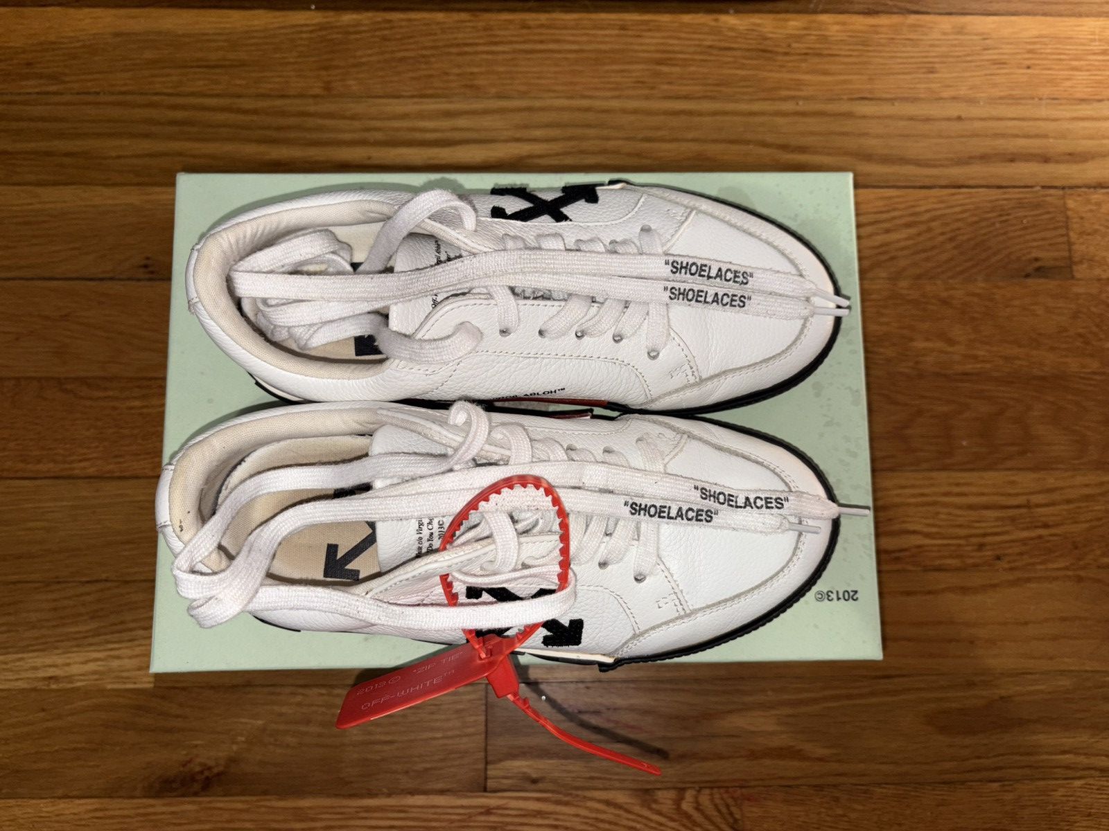 Off-White Off-White Arrow Low Vulcanized Size US 6.5 / IT 36.5 - 6 Thumbnail