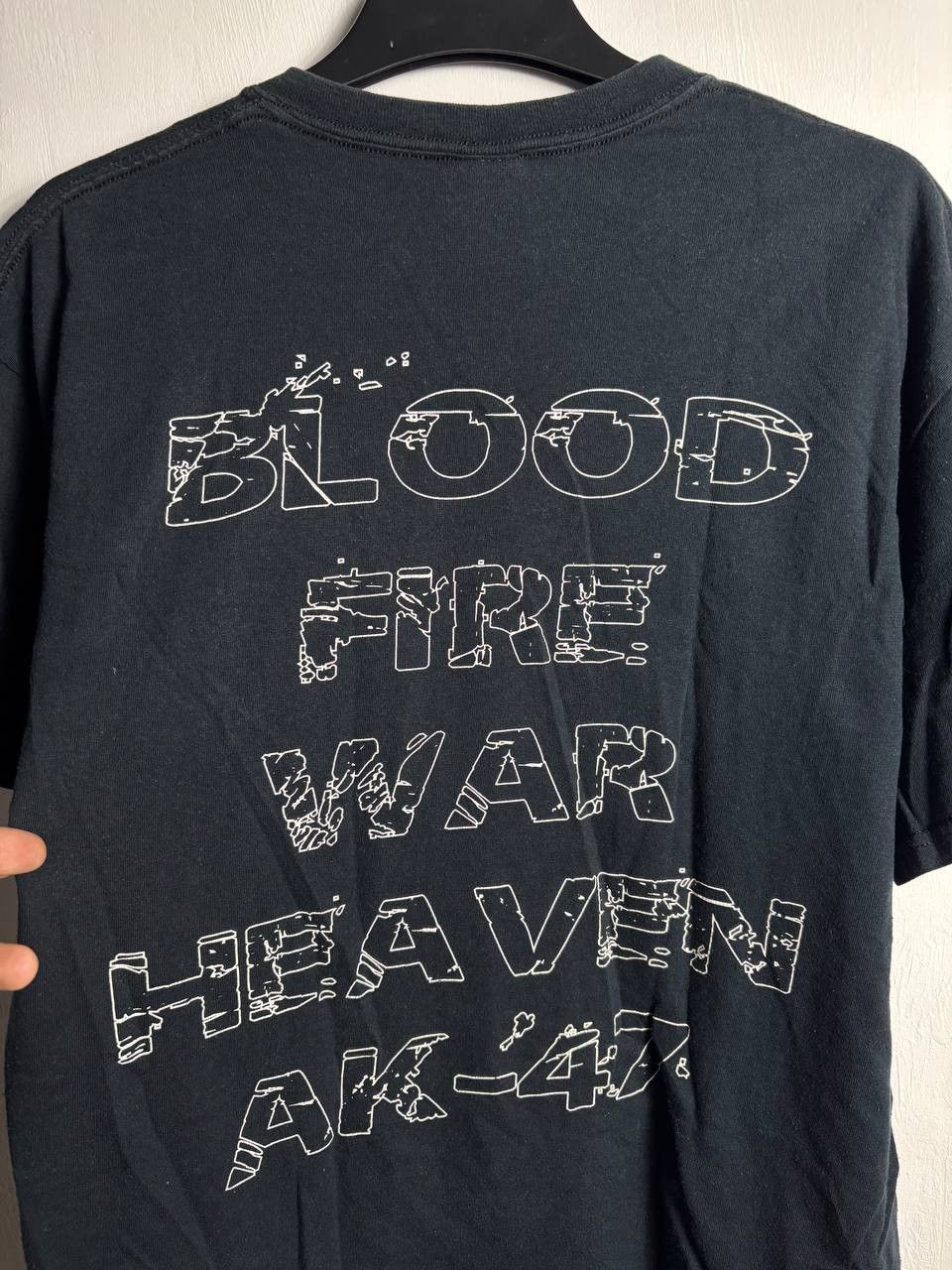 Band Tees Soulfly RARE Vintage AK-47 Blood Fire War Heaven T-Shirt Tee Size US L / EU 52-54 / 3 - 5 Thumbnail