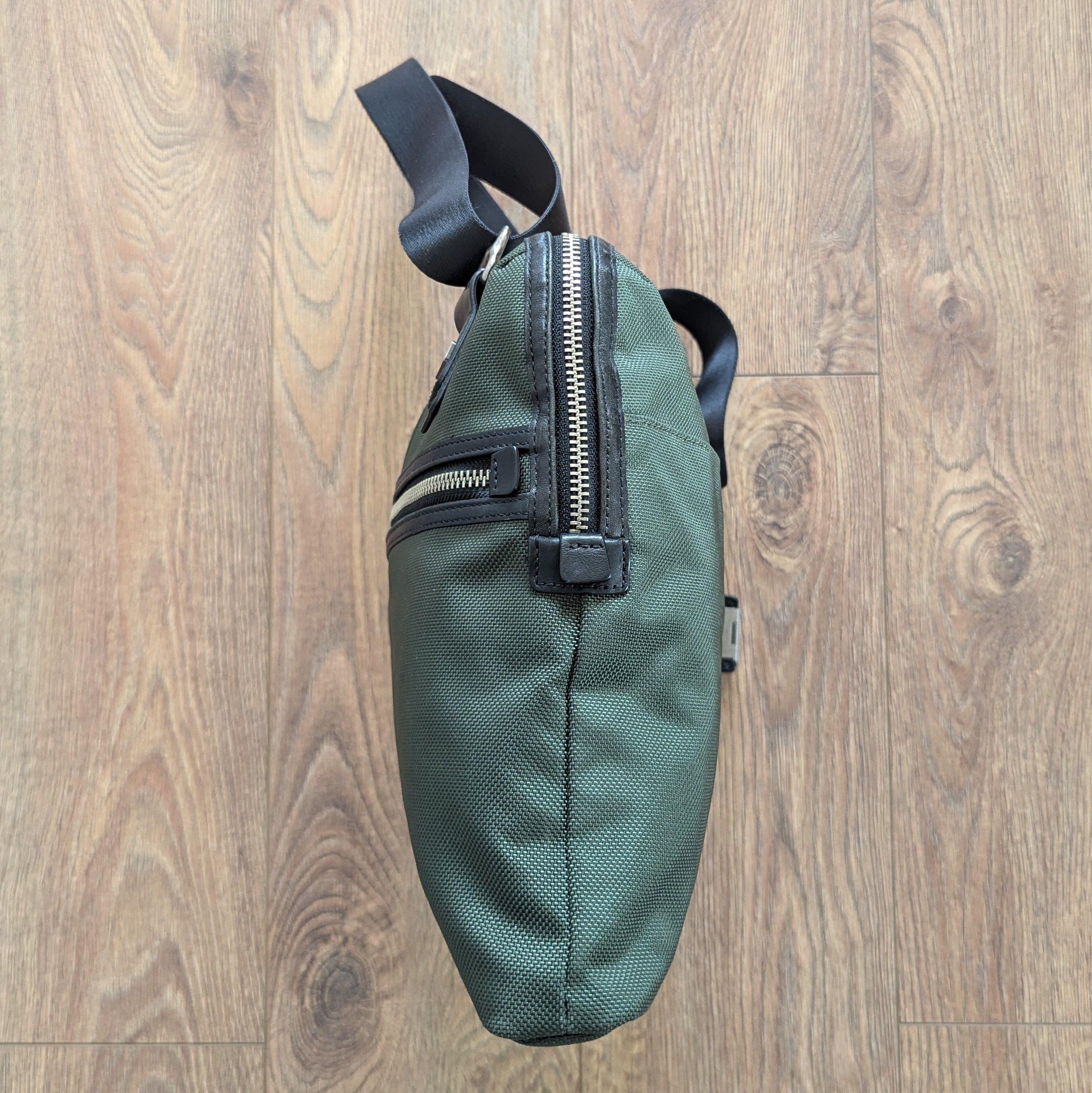 Tumi Tumi Alpha Bravo Messenger Laptop Messenger Bag Dark Green Size ONE SIZE - 12 Thumbnail