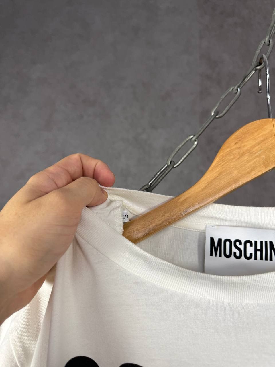 Moschino Moschino Milano luxury designer tee Size US L / EU 52-54 / 3 - 5 Thumbnail