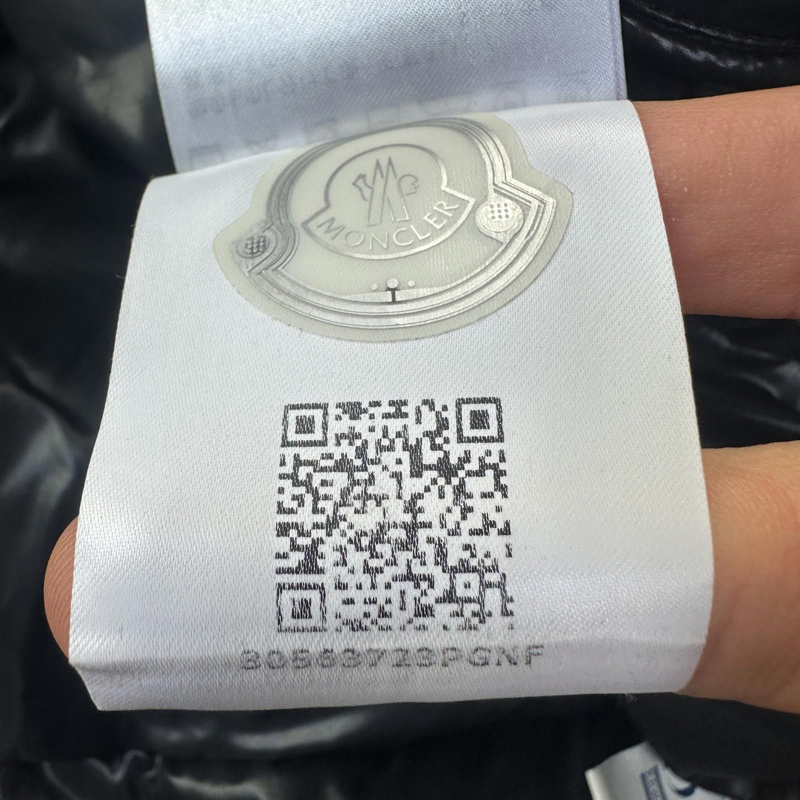Moncler Moncler Ecrins Size 1 Fits S/M Size US S / EU 44-46 / 1 - 8 Thumbnail