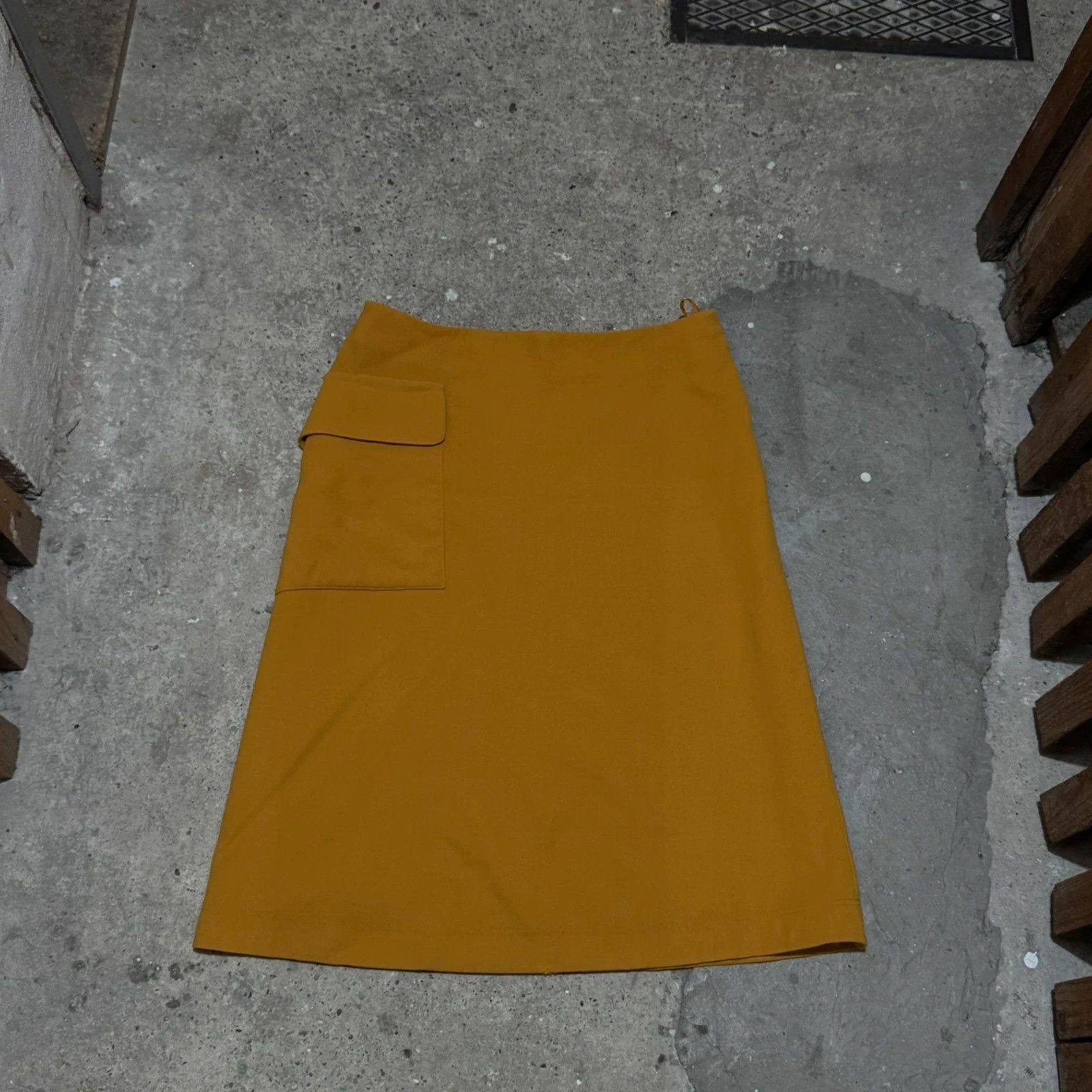 Hermes Vintage Hermes cargo poket skirt Size 32" / US 10 / IT 46 - 1 Thumbnail