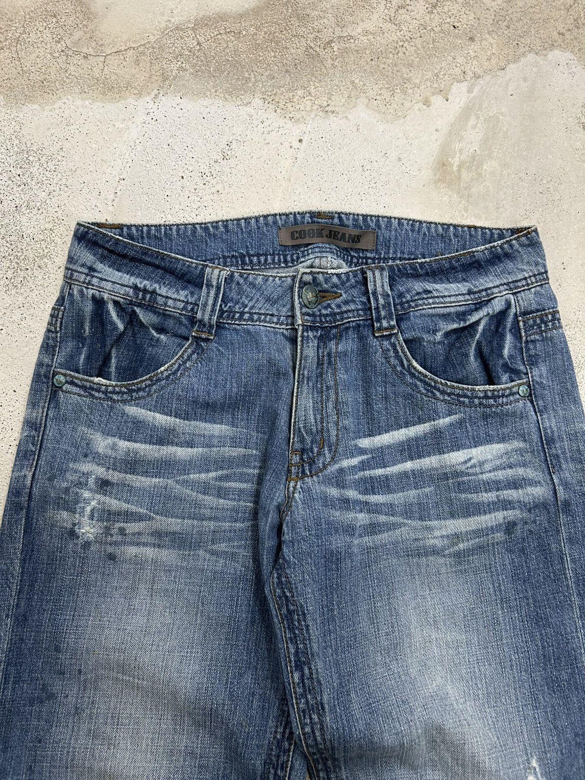 Japanese Brand Cook Jeans Baggy Distressed Denim Knee Panel Whisker Stacked Size US 31 - 13 Thumbnail