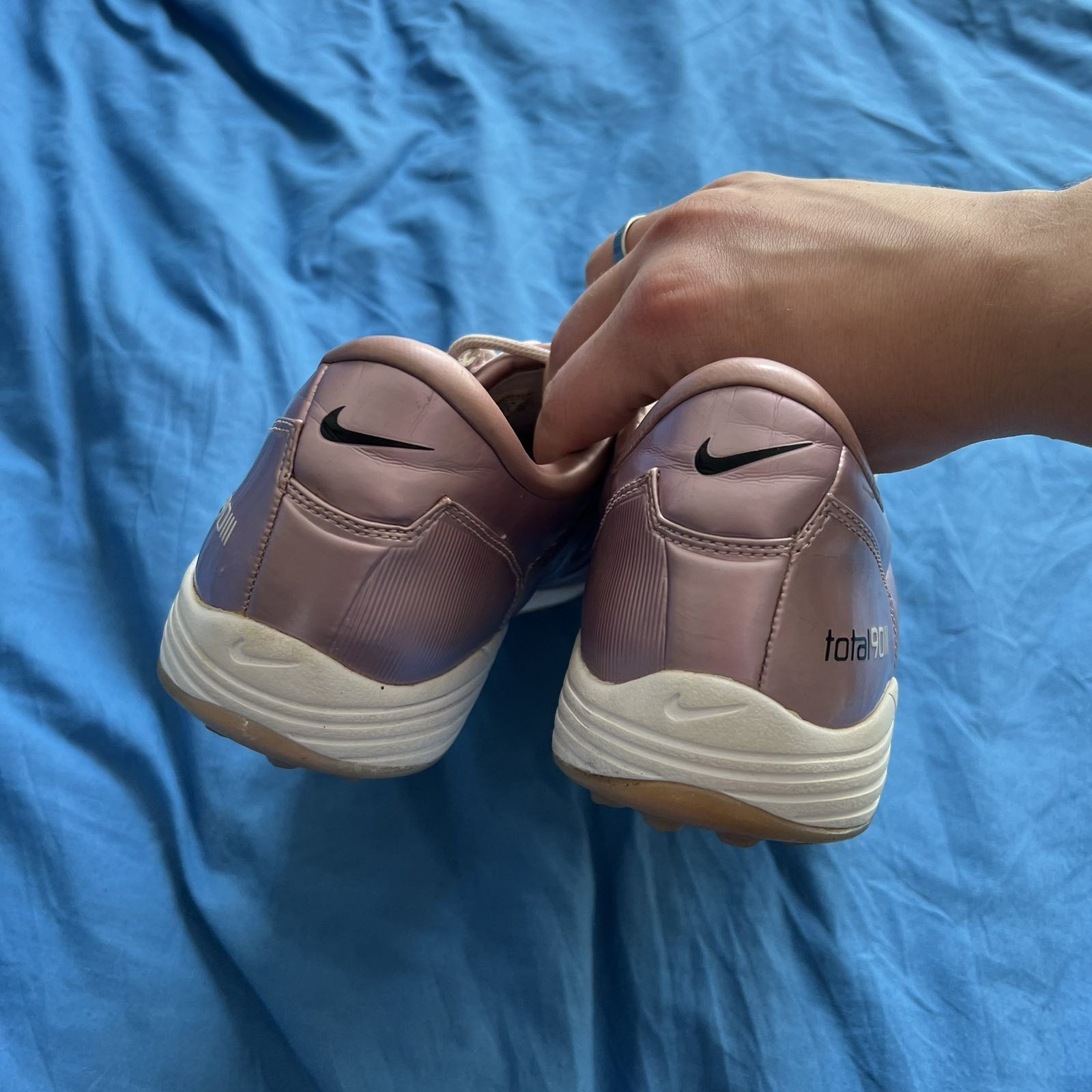 Nike Vintage Nike Total 90 III Pink Indoor Futsal cleats mens Size US 9 / EU 42 - 4 Thumbnail