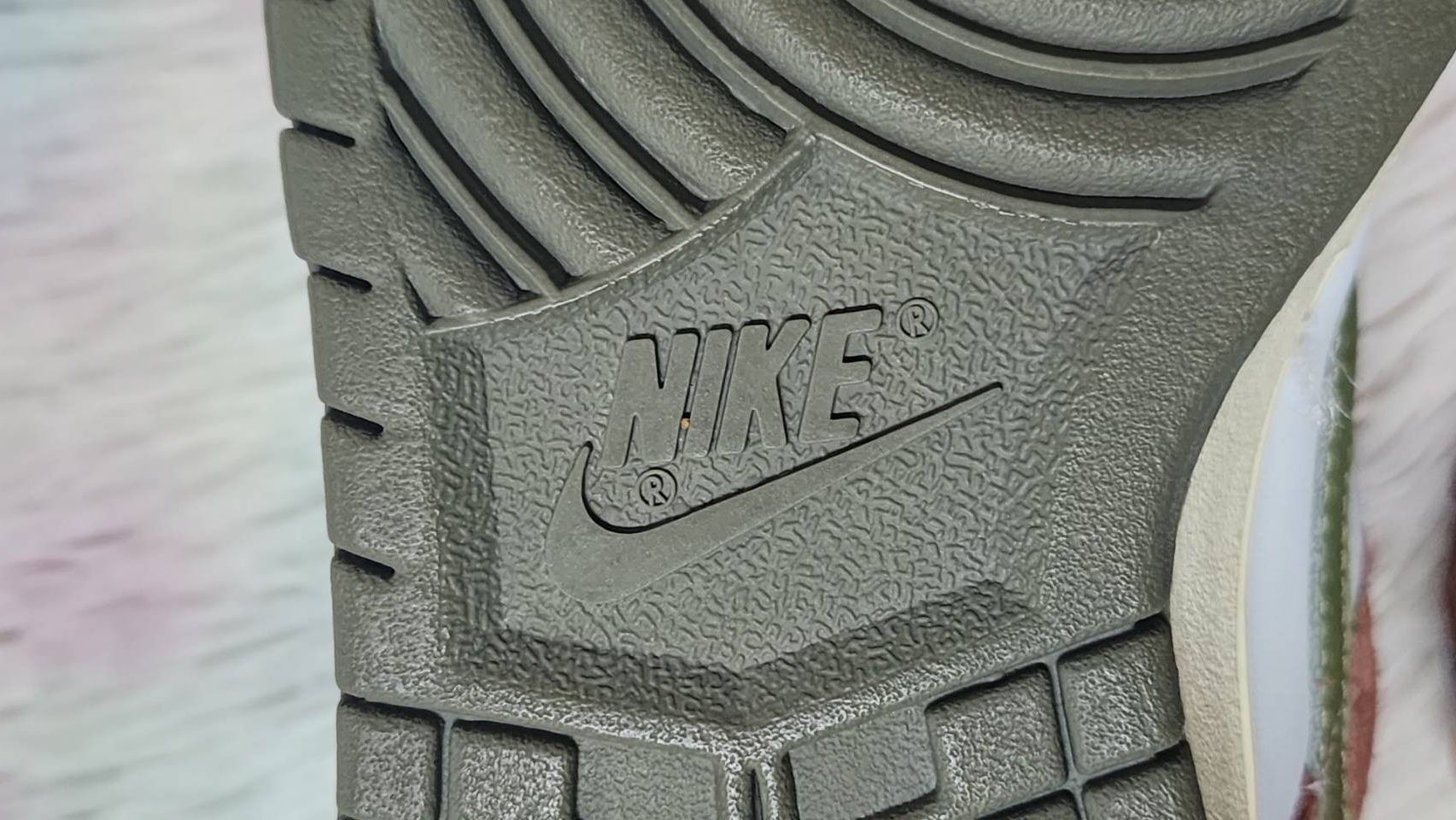 Nike Nike Sb Dunk Low Shanghai 1 Size US 10 / EU 43 - 11 Thumbnail
