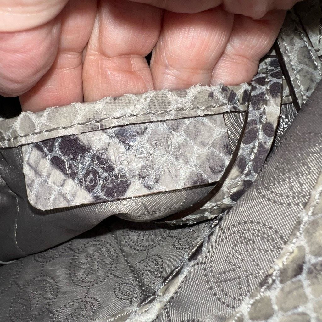 Michael Kors MICHAEL KORS Chain Python Leather JET SET Tote Hobo Convertible Shoulder Bag WITH UNBRANDED CHAIN Size ONE SIZE - 10 Thumbnail