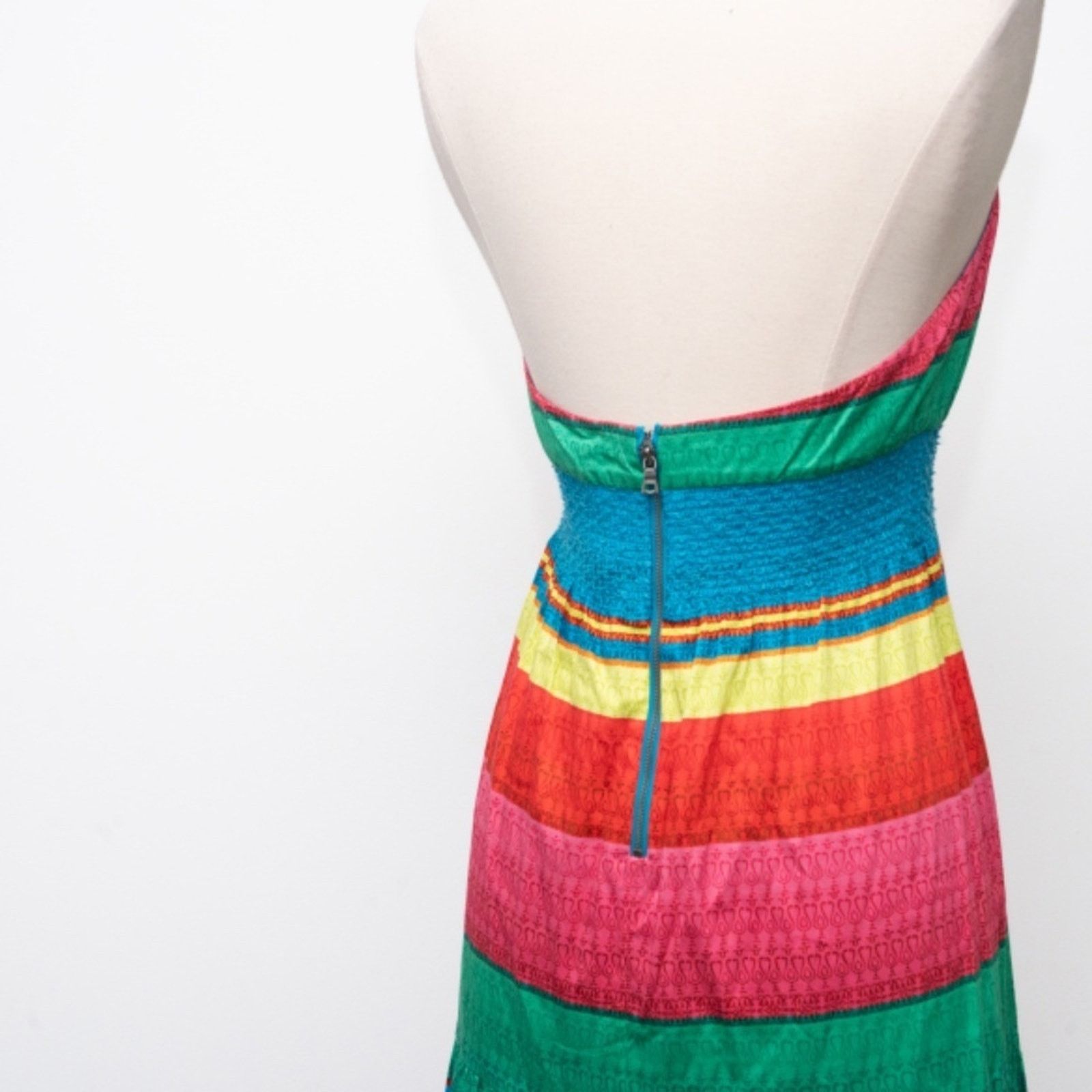 Alice + Olivia Alice And Olivia. Lyndon tiered halter neck maxi dress. Size XS / US 0-2 / IT 36-38 - 12 Thumbnail