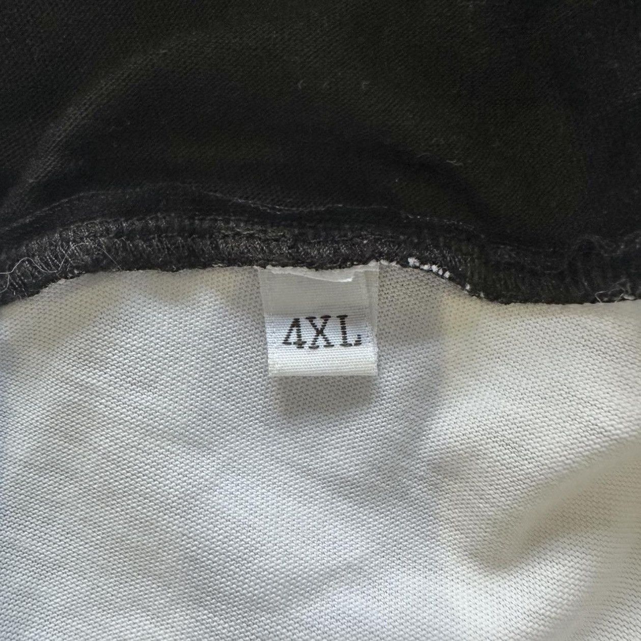 Iceberg ICEBERG White Tee w/Embroidered Linus van Pelt- Fits like L Size US L / EU 52-54 / 3 - 6 Thumbnail