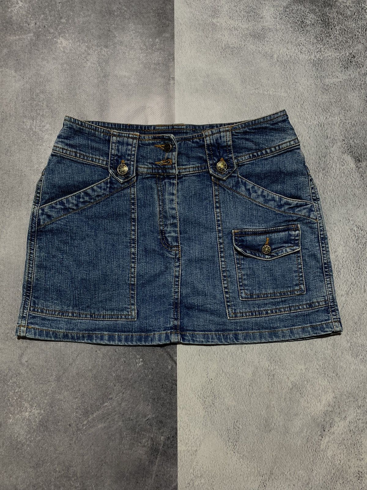Japanese Brand × Vintage Vintage Y2K denim mini skirt streetwear style size 28 Size 28" / US 6 / IT 42 - 1 Thumbnail
