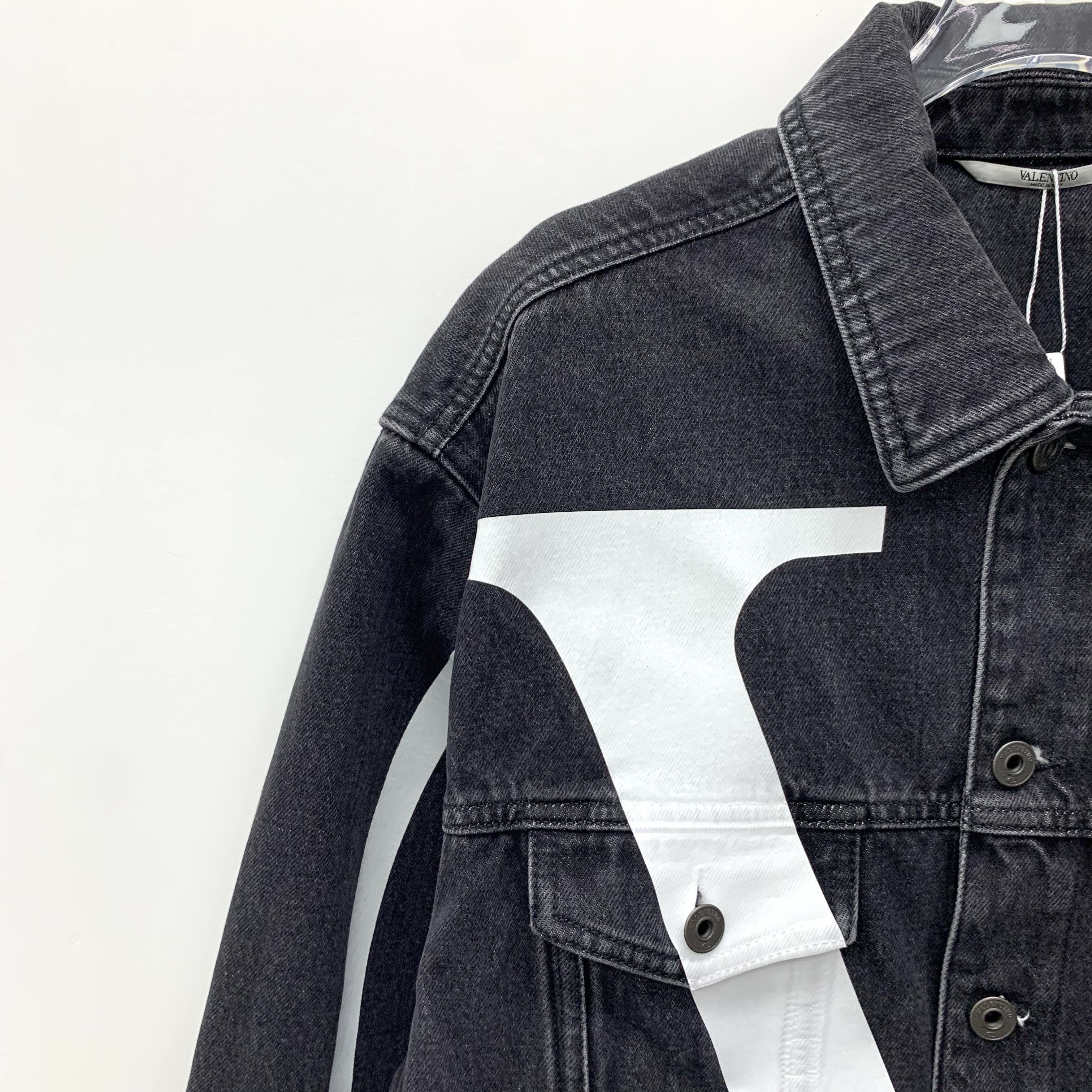 Valentino CM0241 Valentino Mens Black Denim Jacket With White "V" Logo Size US S / EU 44-46 / 1 - 3 Thumbnail