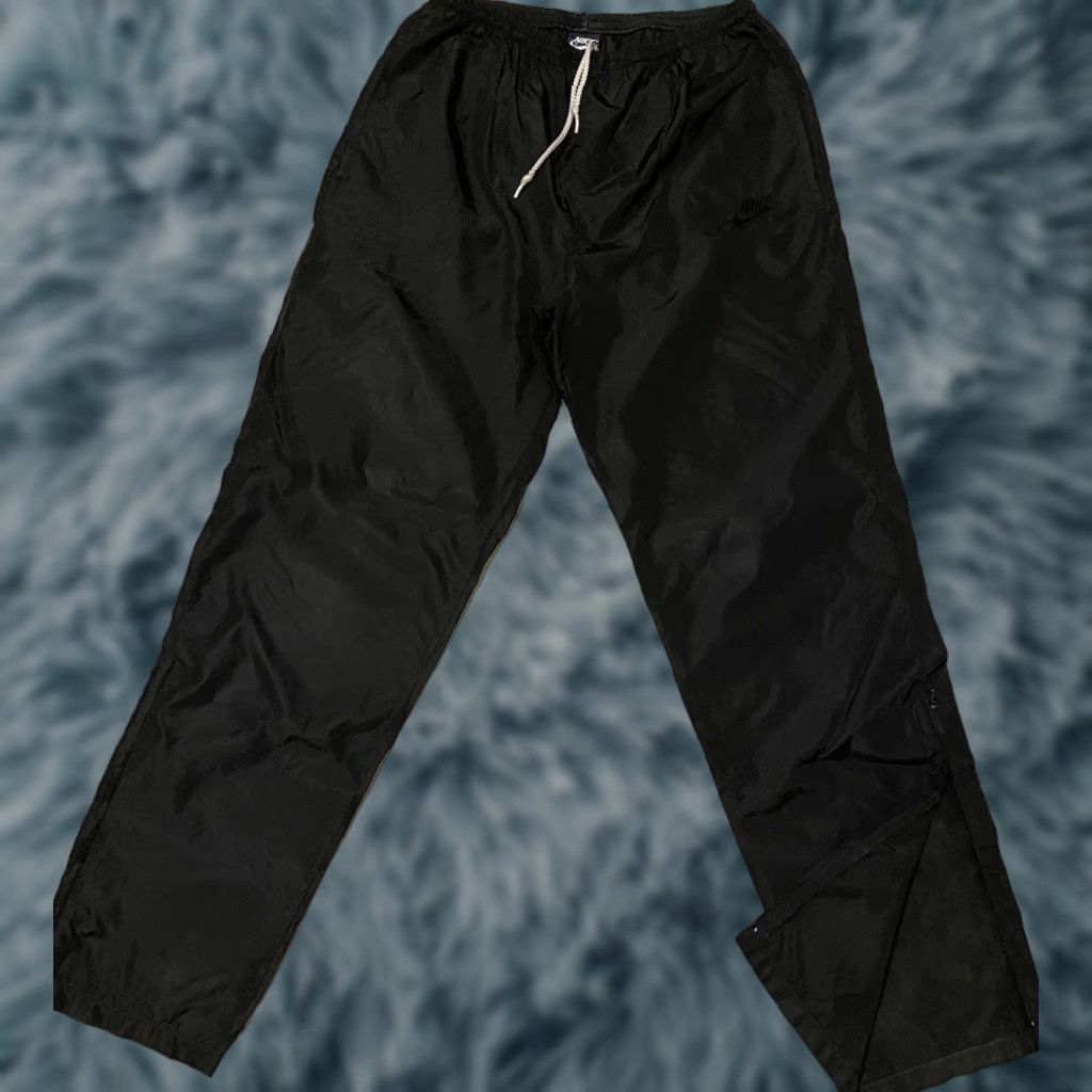 Nike VINTAGE Nike Swoosh Track Pants M Black 80s 90s Hip Hop Athletic Activewear Mens Pants with Pockets Size US 31 - 1 Thumbnail