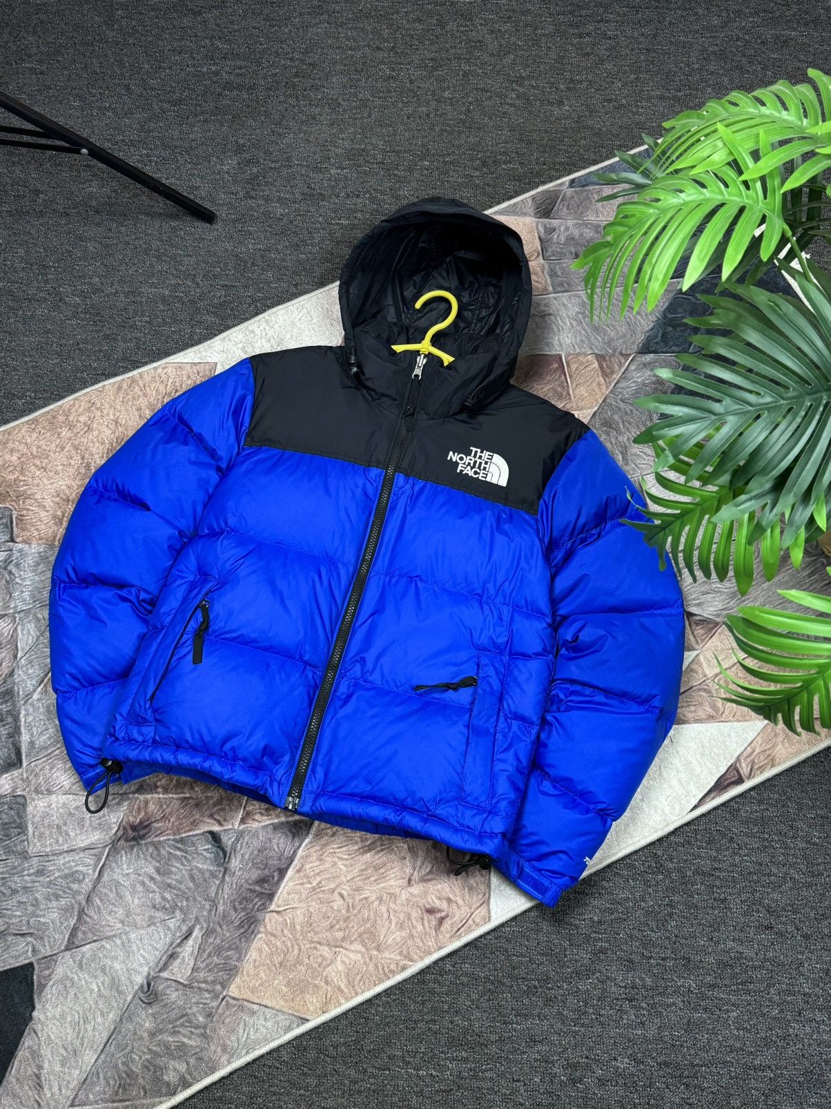 The North Face THE NORTH FACE NUPTSE 700 WOMANS PUFFER DOWN JACKET SIZE XS Size XS / US 0-2 / IT 36-38 - 6 Thumbnail