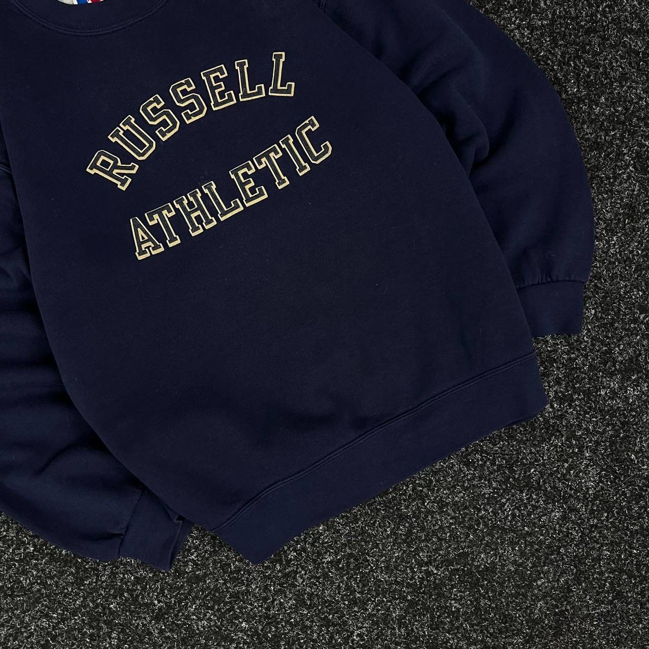 Russell Athletic American Style Russell Athletic Vintage Sweatshirt Boxy Fit Size US S / EU 44-46 / 1 - 5 Thumbnail