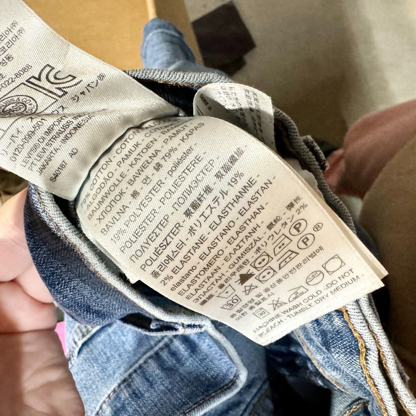 Levi's Levi's Jeans Size 31X30 Classic Bootcut Straight Leg Denim Size US 31 - 7 Thumbnail