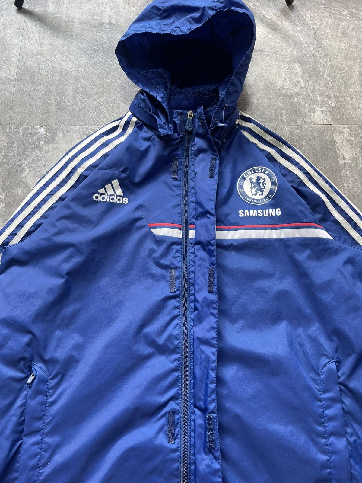 Adidas Vintage Adidas Chelsea Nylon Football Jacket Hooded Y2k Size US XL / EU 56 / 4 - 2 Thumbnail
