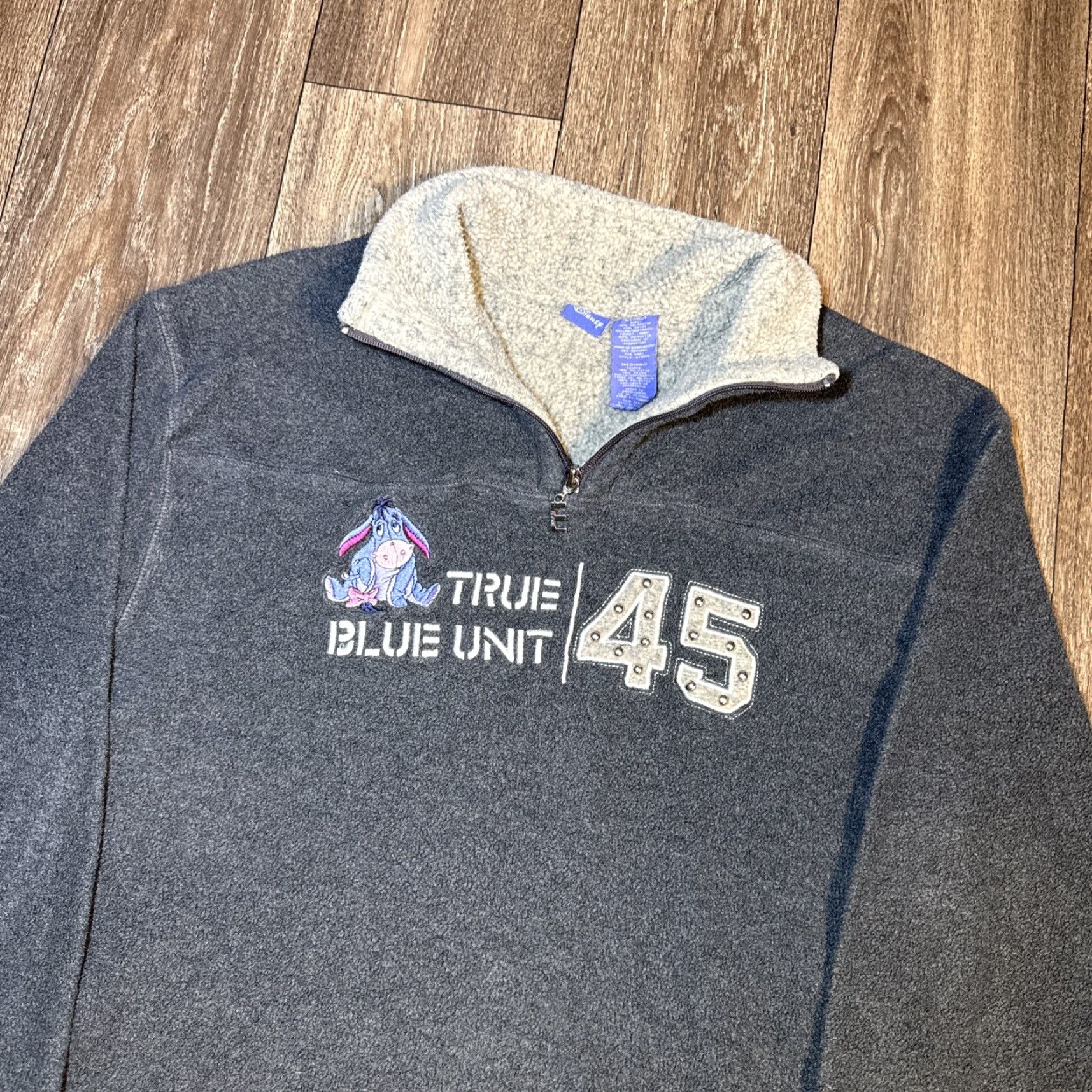 Disney VINTAGE Disney Eeyore True Blue Unit Embroidered Fleece Quarter Zip Sweatshirt M Gray Unisex Adults Woven? Size M / US 6-8 / IT 42-44 - 2 Thumbnail