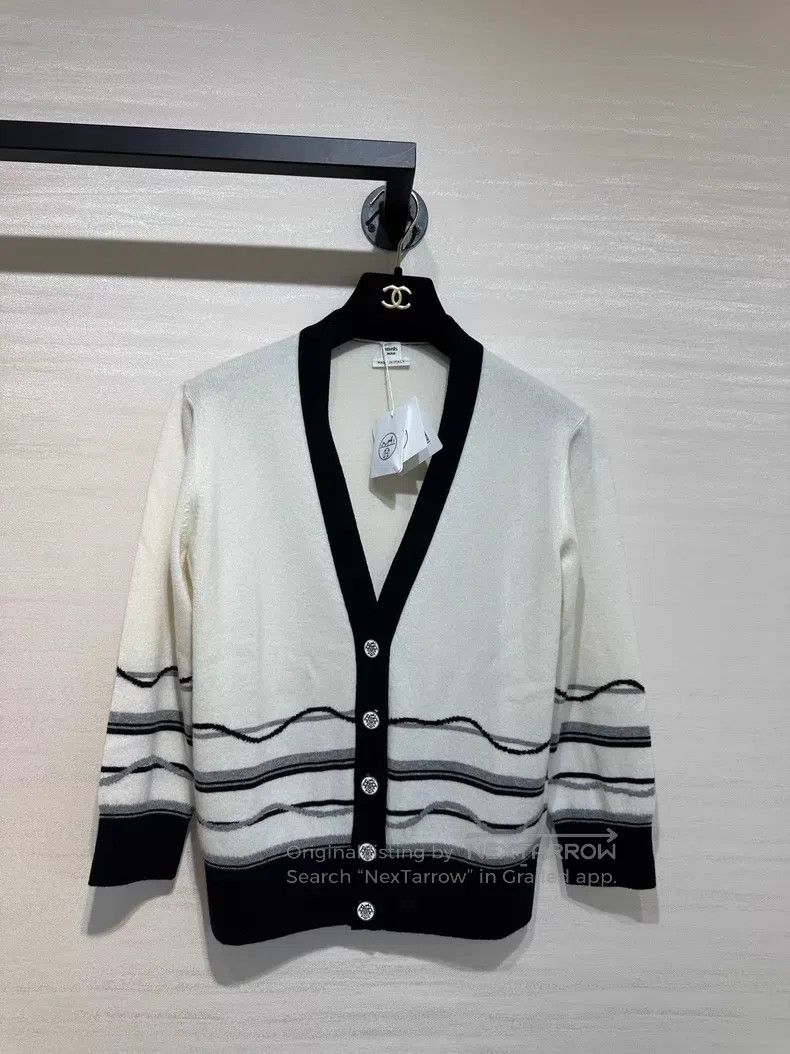 Hermes Hermes 26 Spring/Summer Women's Cashmere Knit Cardigan Size XS / US 0-2 / IT 36-38 - 1 Thumbnail