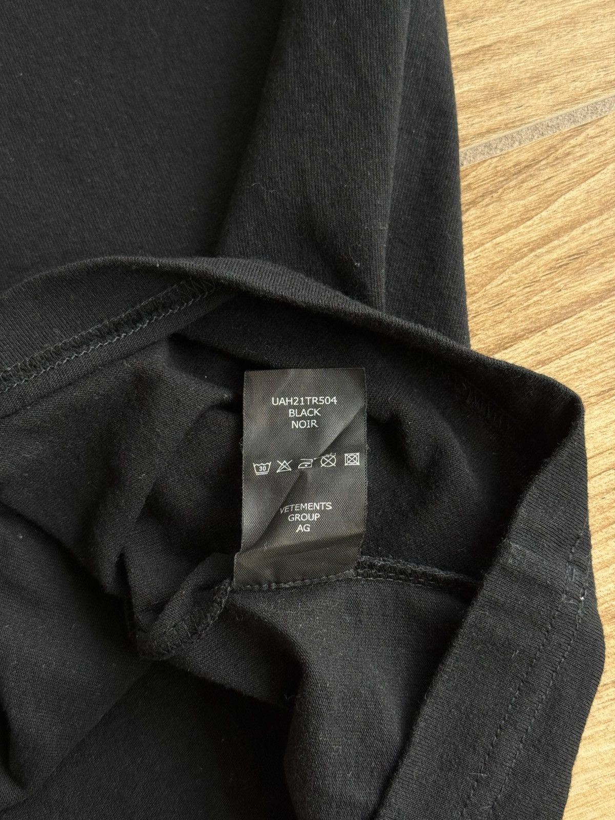 Vetements Vetements 'Call Now For Forgiveness' T-Shirt - Black Size US S / EU 44-46 / 1 - 7 Thumbnail