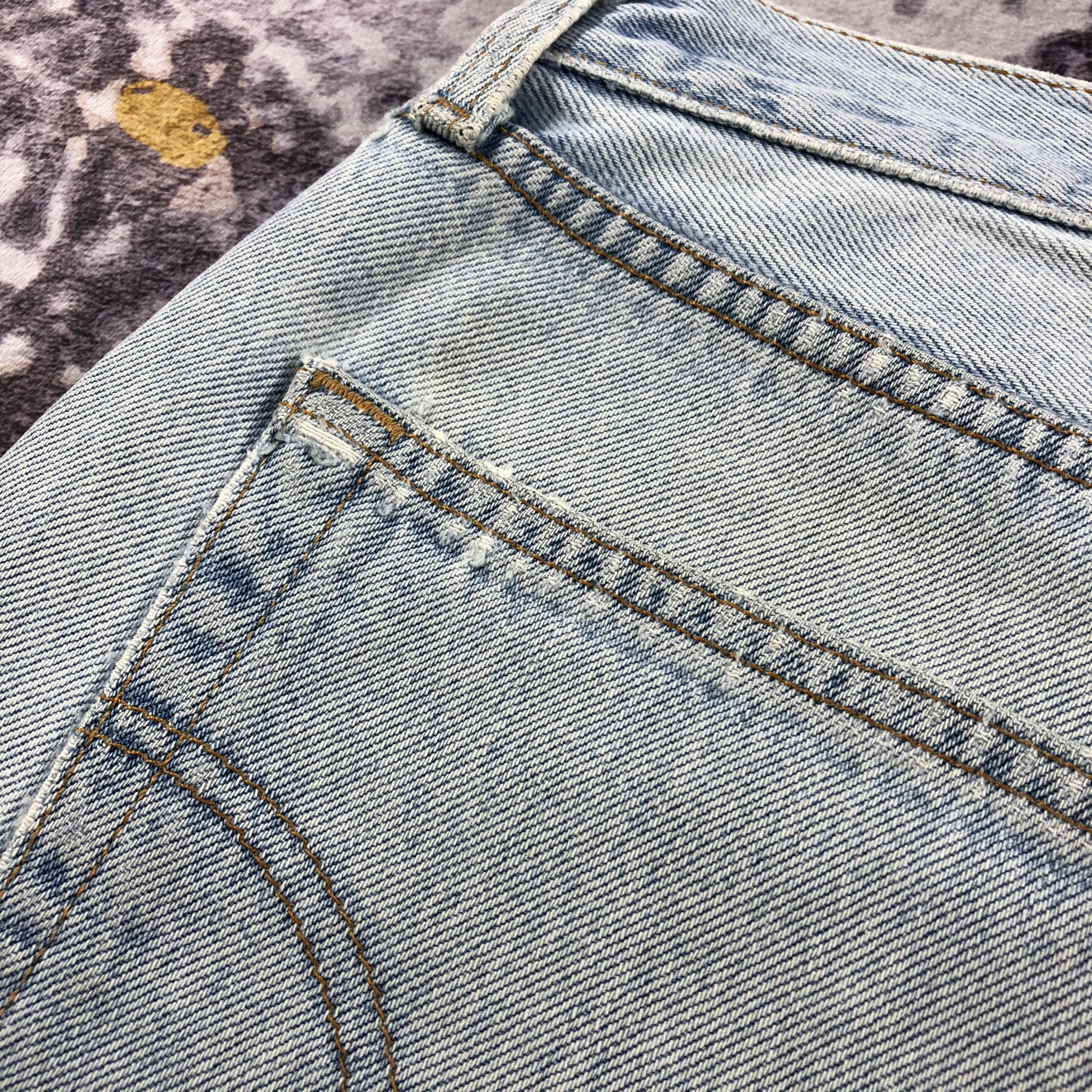 Levi's × Vintage Vintage 90s Light Wash Levis 501 Jeans-JM2148 Size US 33 - 9 Thumbnail