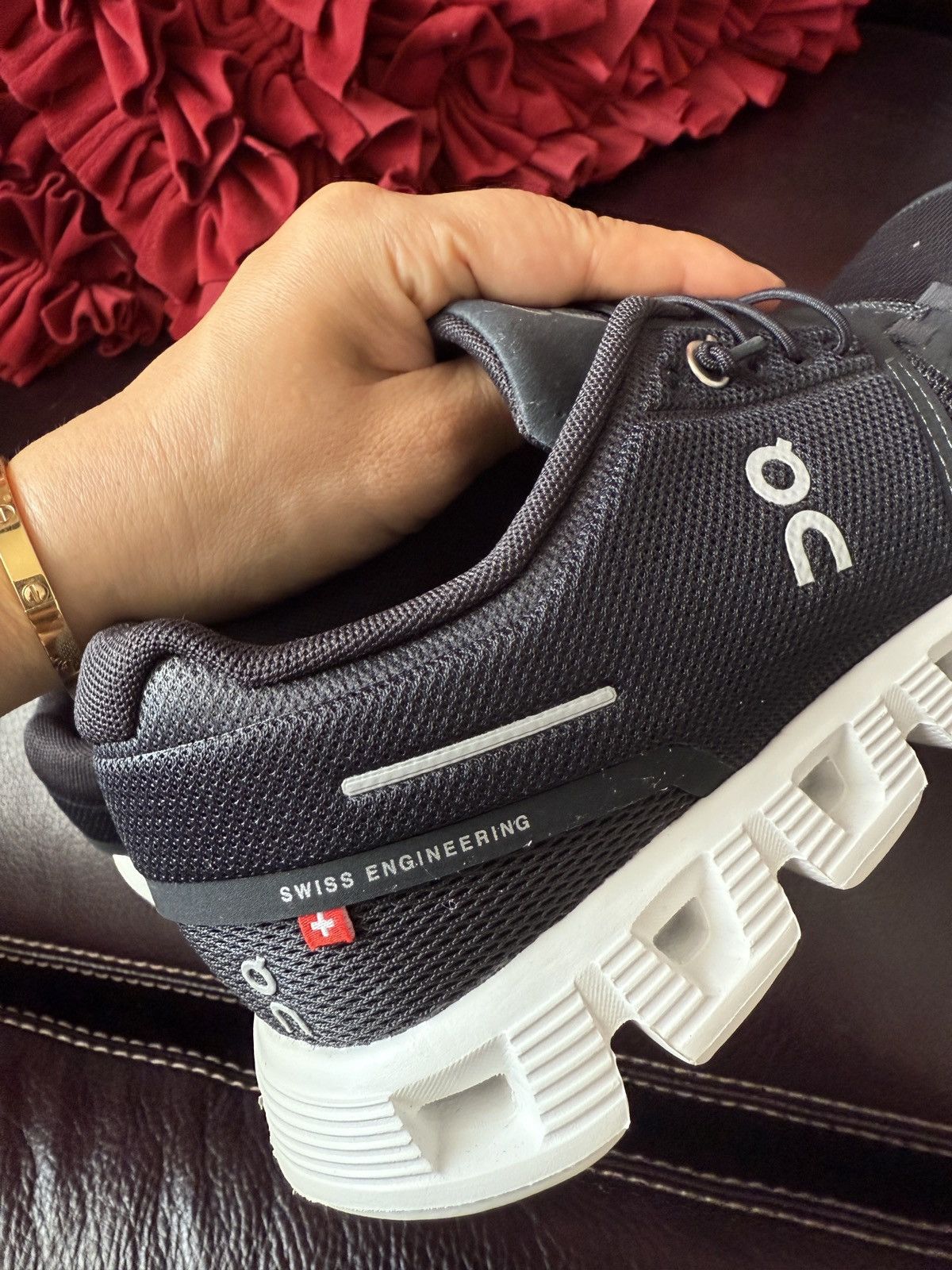 On On Running Black and White Athletic Shoes WOMEN'S size 7.5 Size US 7.5 / IT 37.5 - 5 Thumbnail
