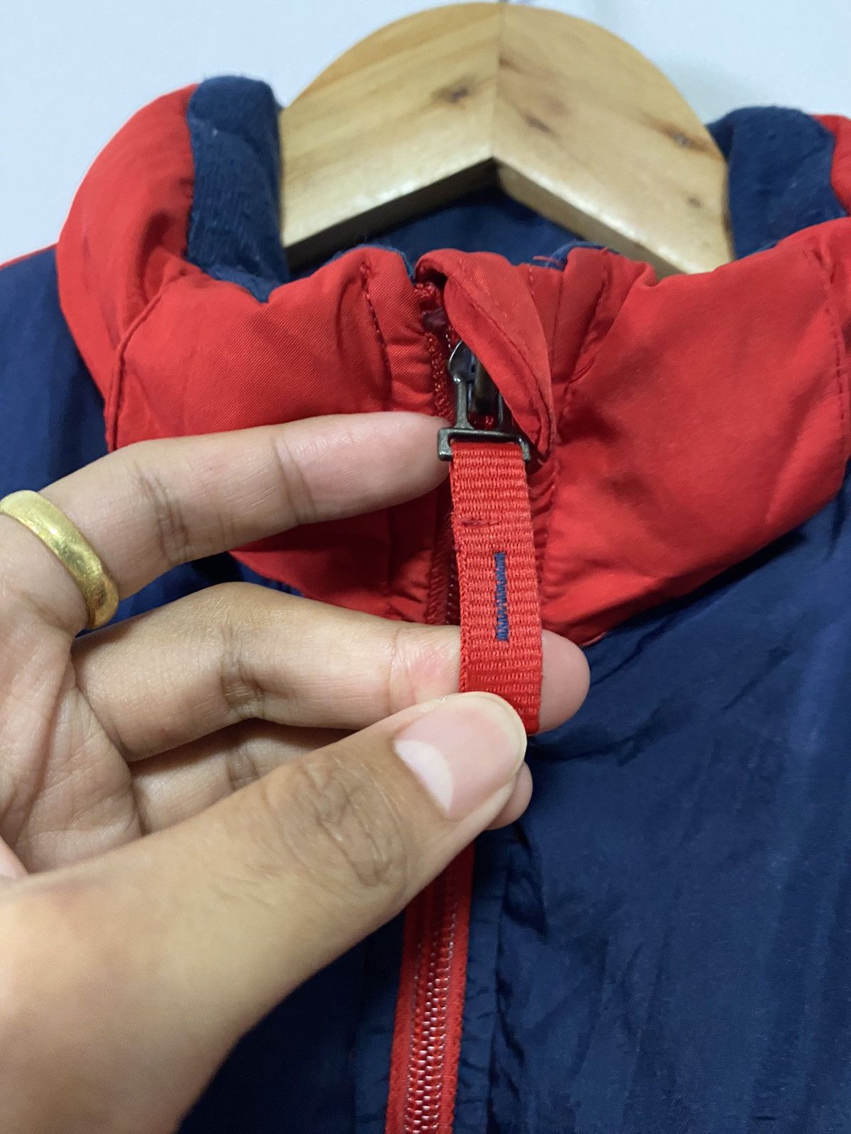 Nike Vintage Nike Puffer Jacket Red Size US S / EU 44-46 / 1 - 3 Thumbnail