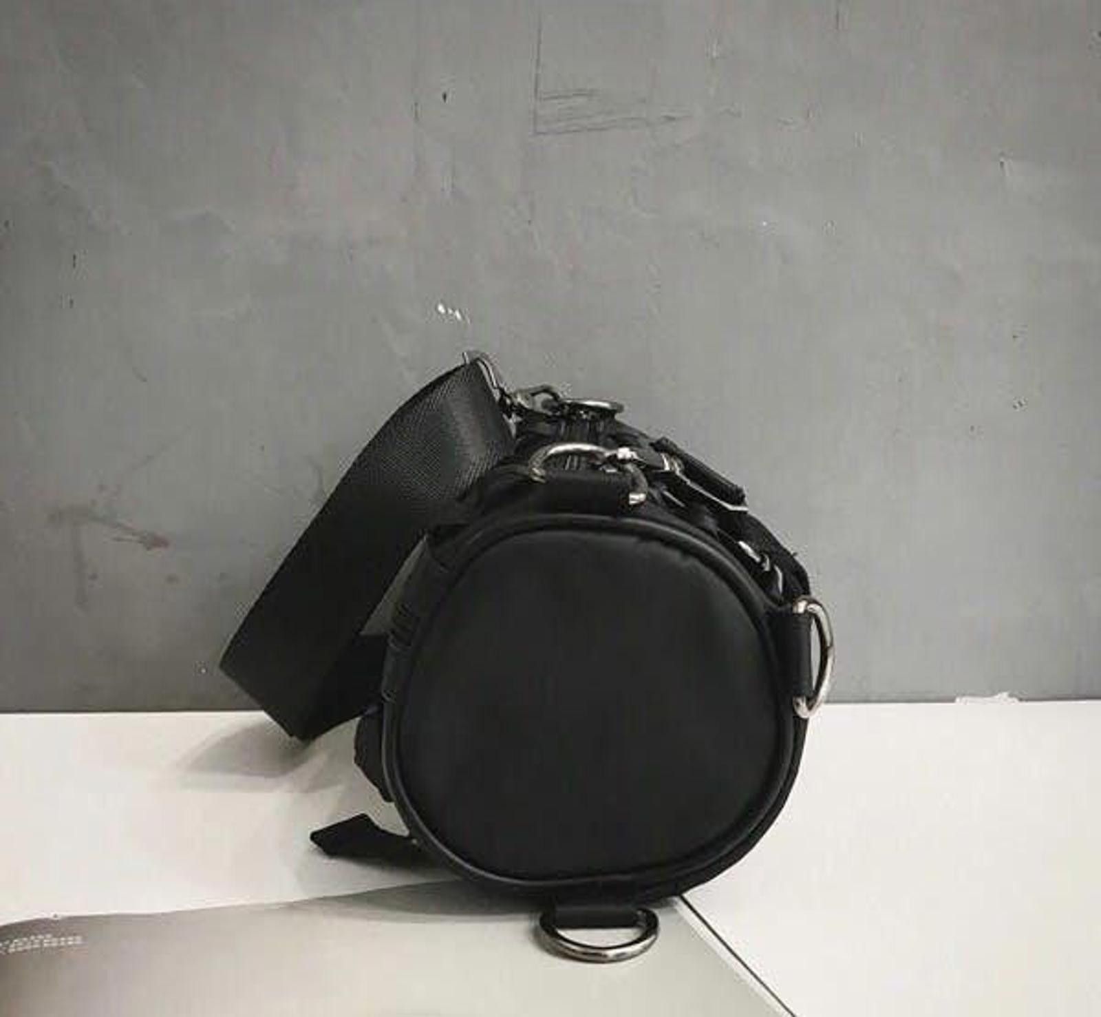 Japanese Brand Black Buckle Crossbody Shoulder Bag Size ONE SIZE - 6 Thumbnail