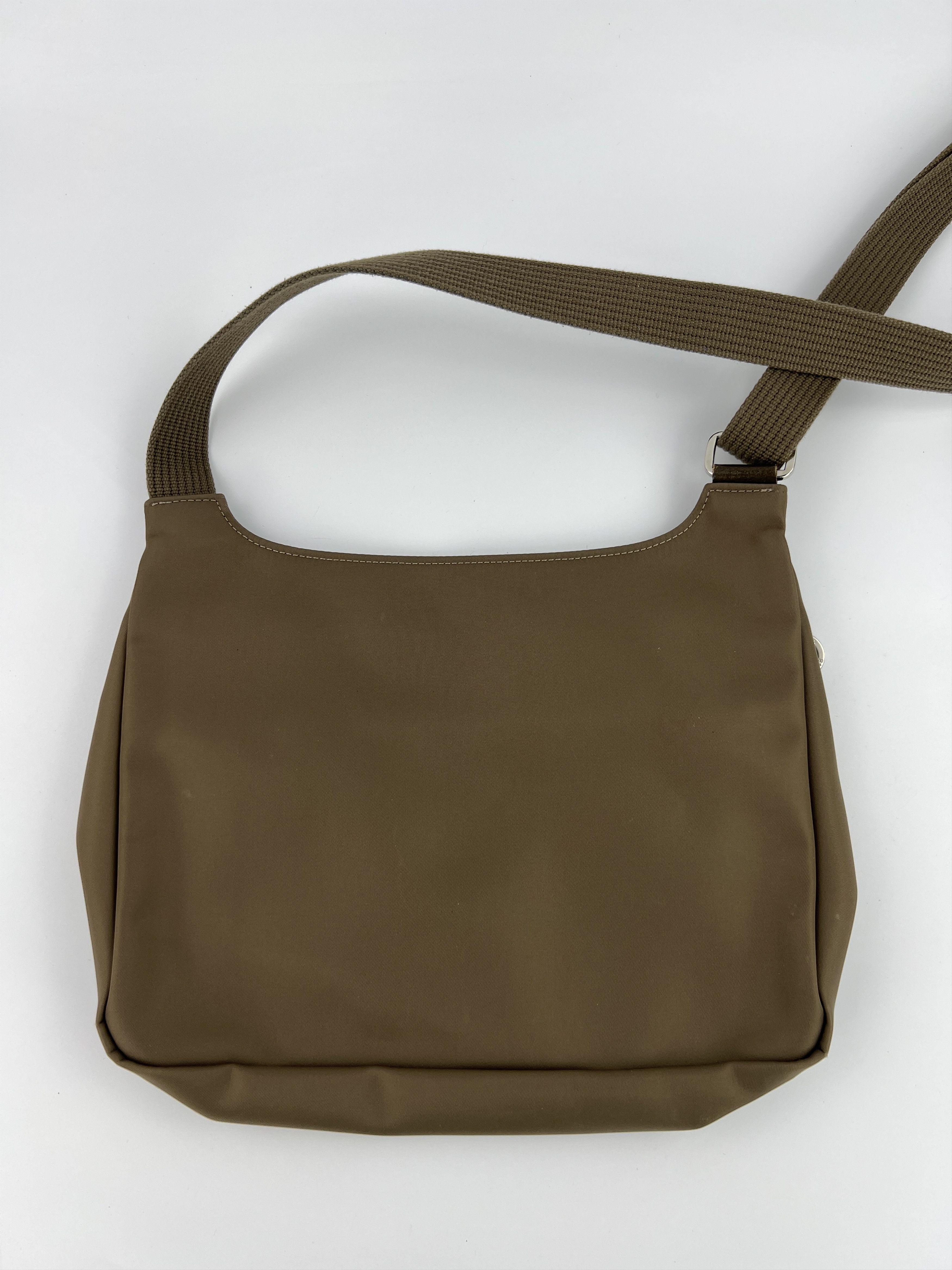 Longchamp × Vintage Vintage Longchamp Khaki Green Nylon Crossbody Bag Size ONE SIZE - 5 Thumbnail