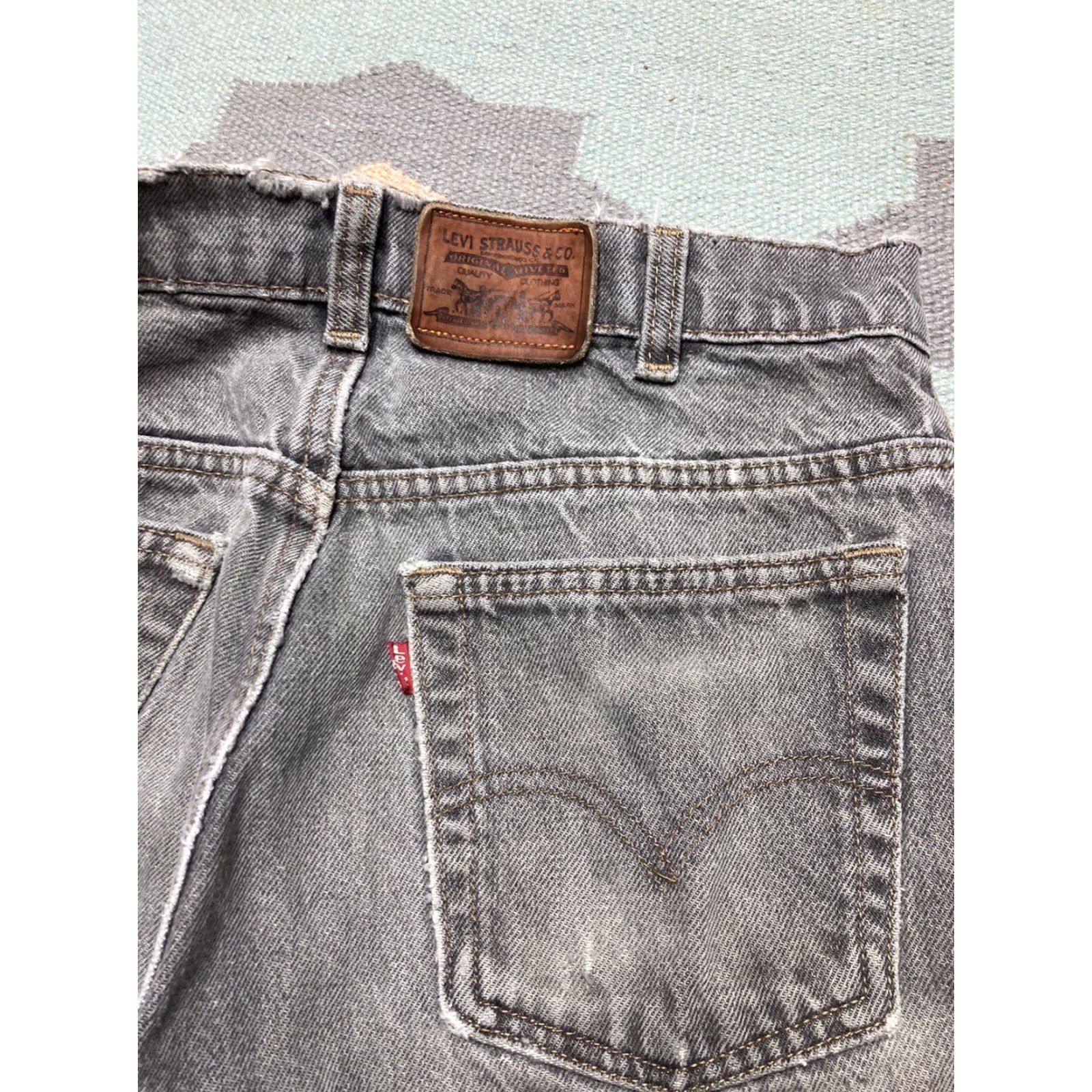Levi's VINTAGE Levi’s Jeans 40505 0259 Straight Baggy Faded Black Grunge 31x33 Mens Jeans Size US 31 - 7 Thumbnail